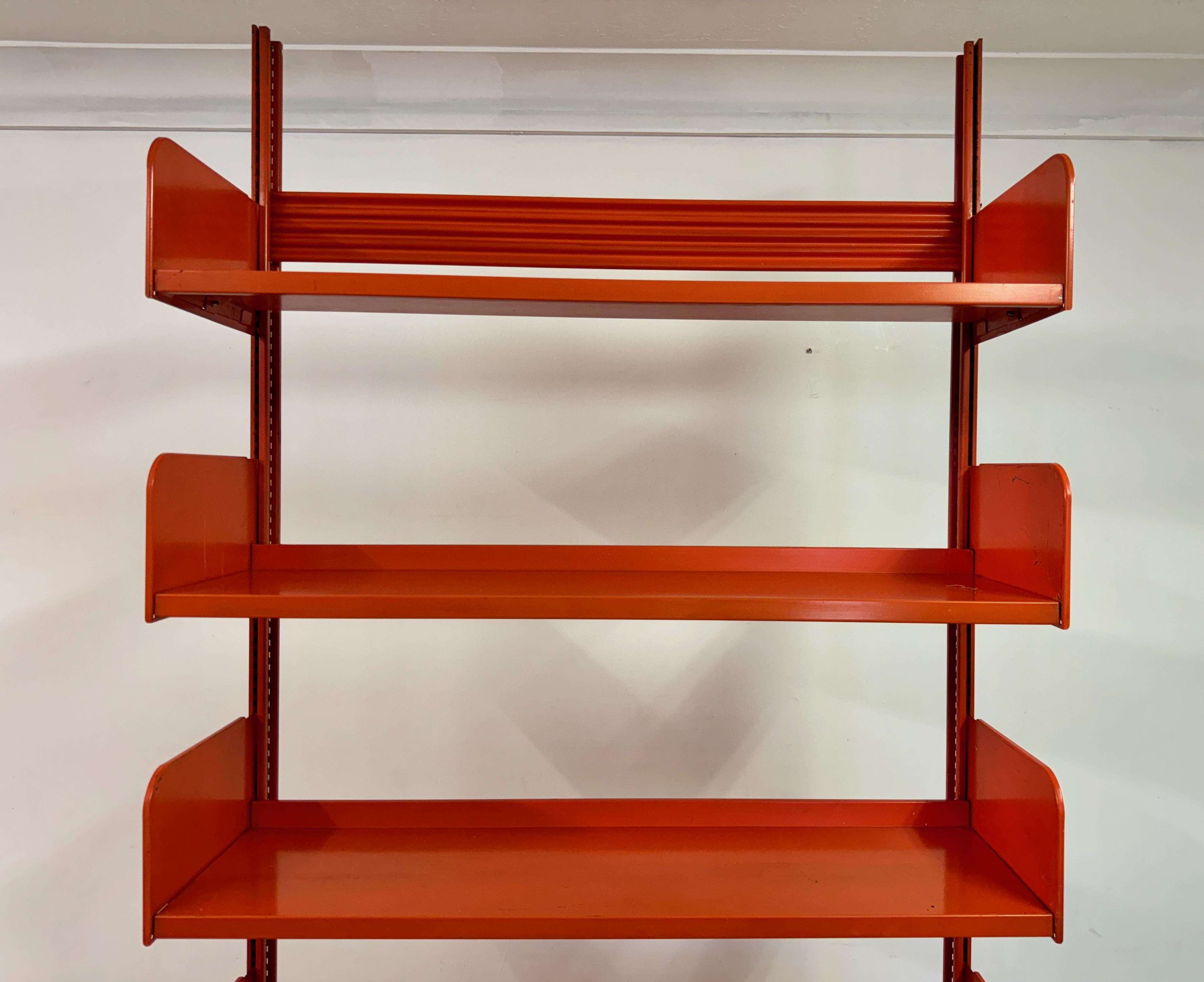 Librería industrial Congresso de acero rojo by Lips Vago,  Dos disponibles mediados del siglo XX en venta