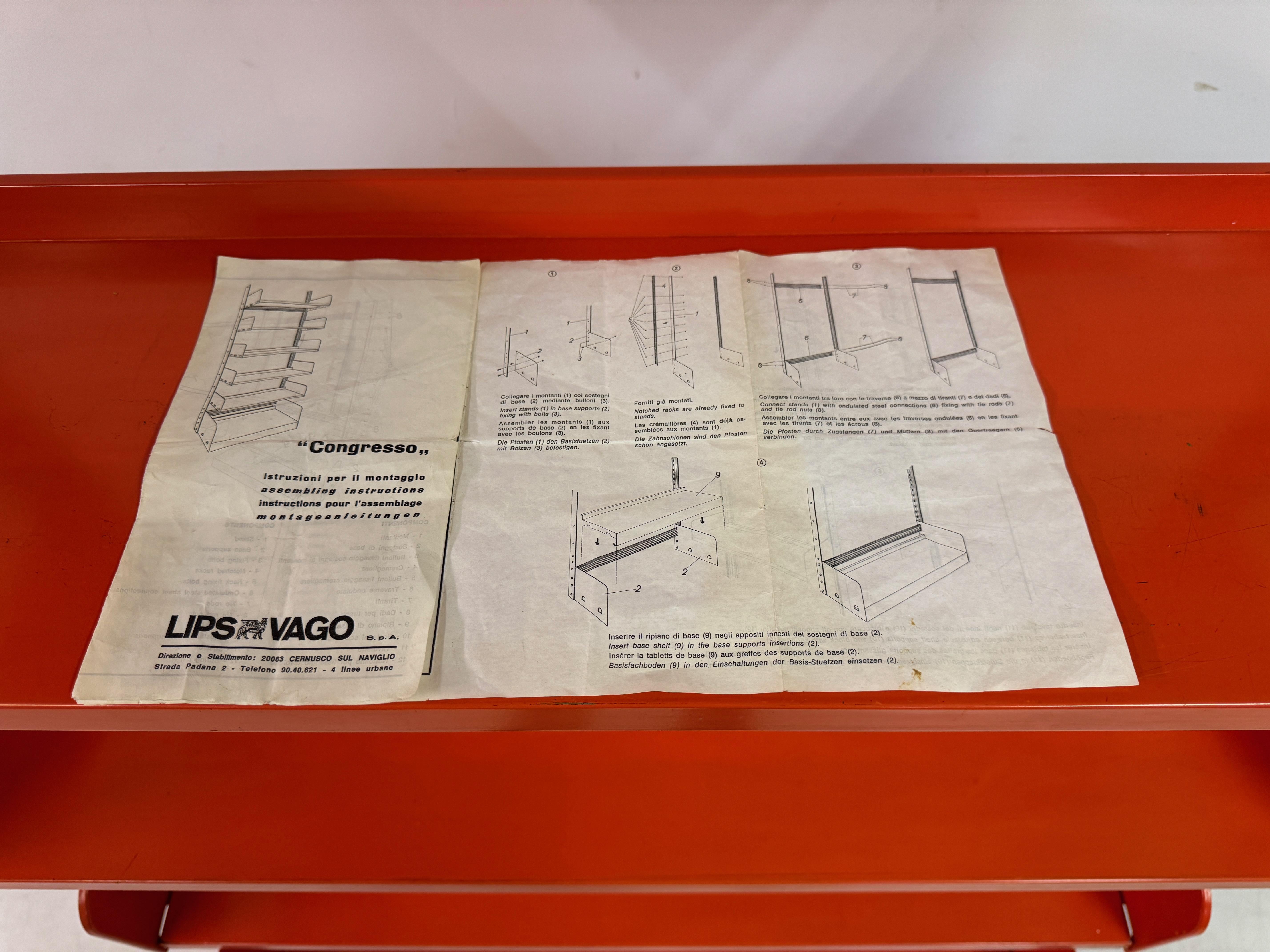 Librería industrial Congresso de acero rojo by Lips Vago,  Dos disponibles Acero en venta