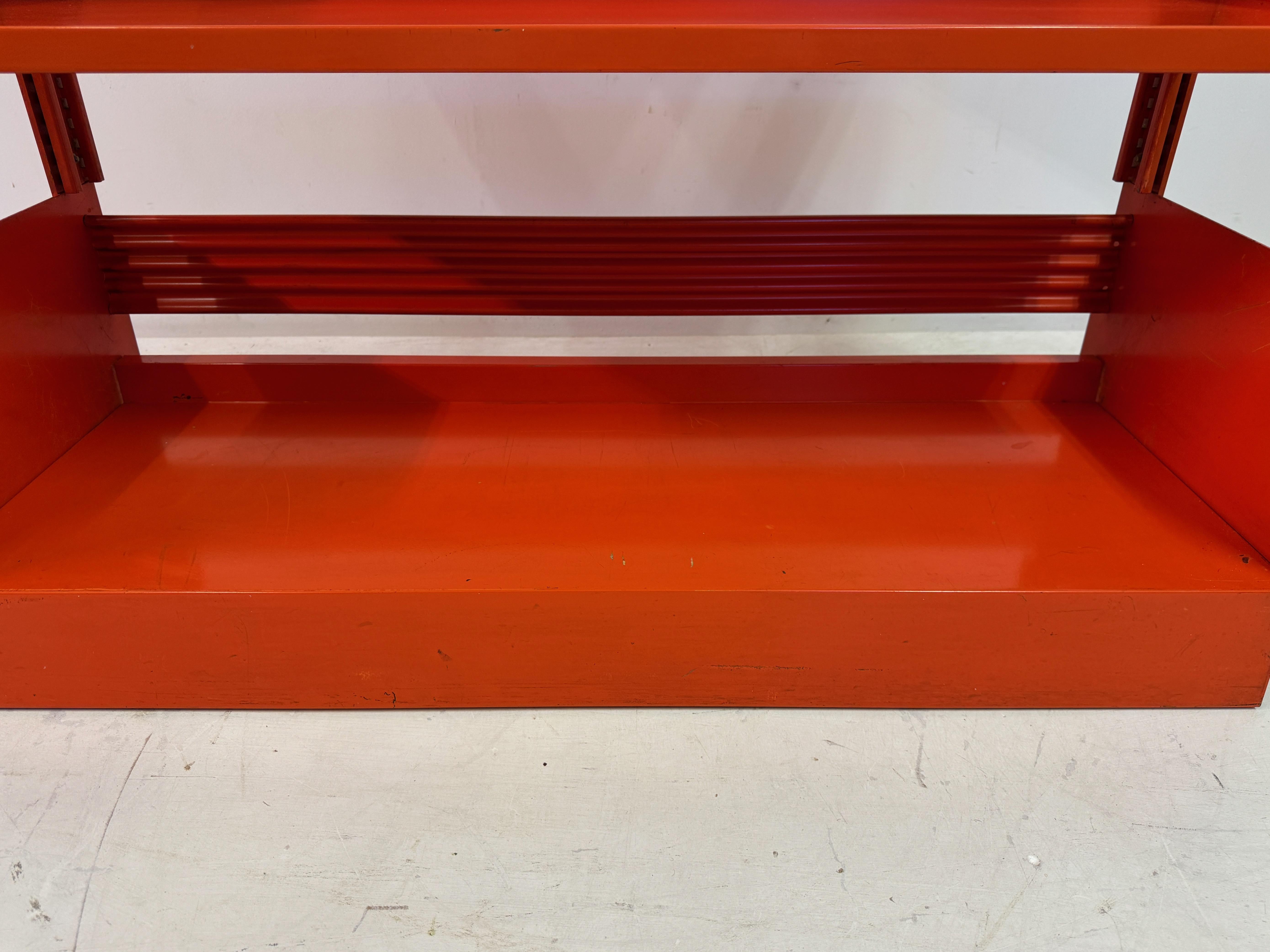 Librería industrial Congresso de acero rojo by Lips Vago,  Dos disponibles en venta 1