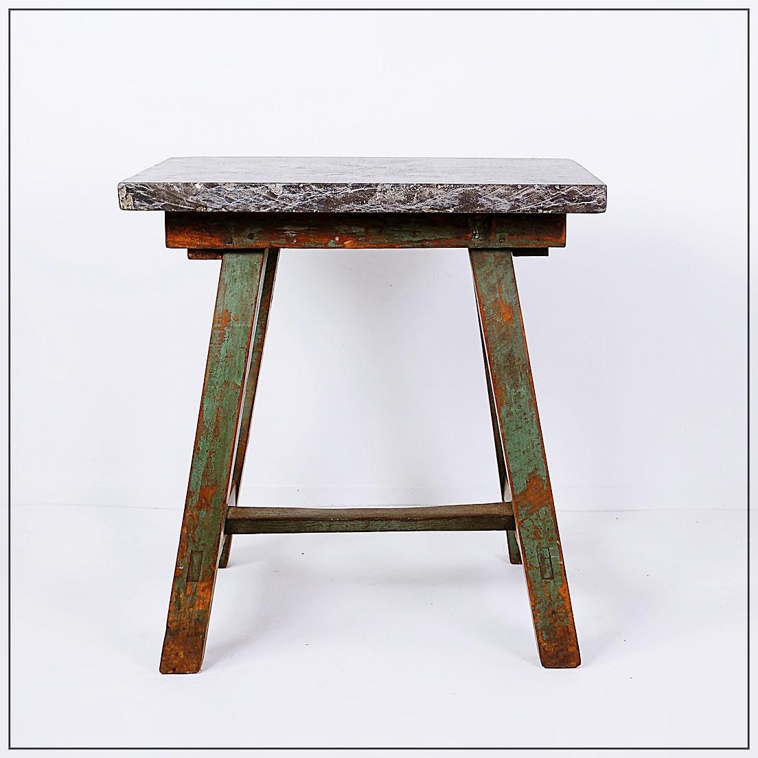 Industrial Console/table bluestone top and green weathered wood - 20th In Good Condition For Sale In Linkebeek, BE