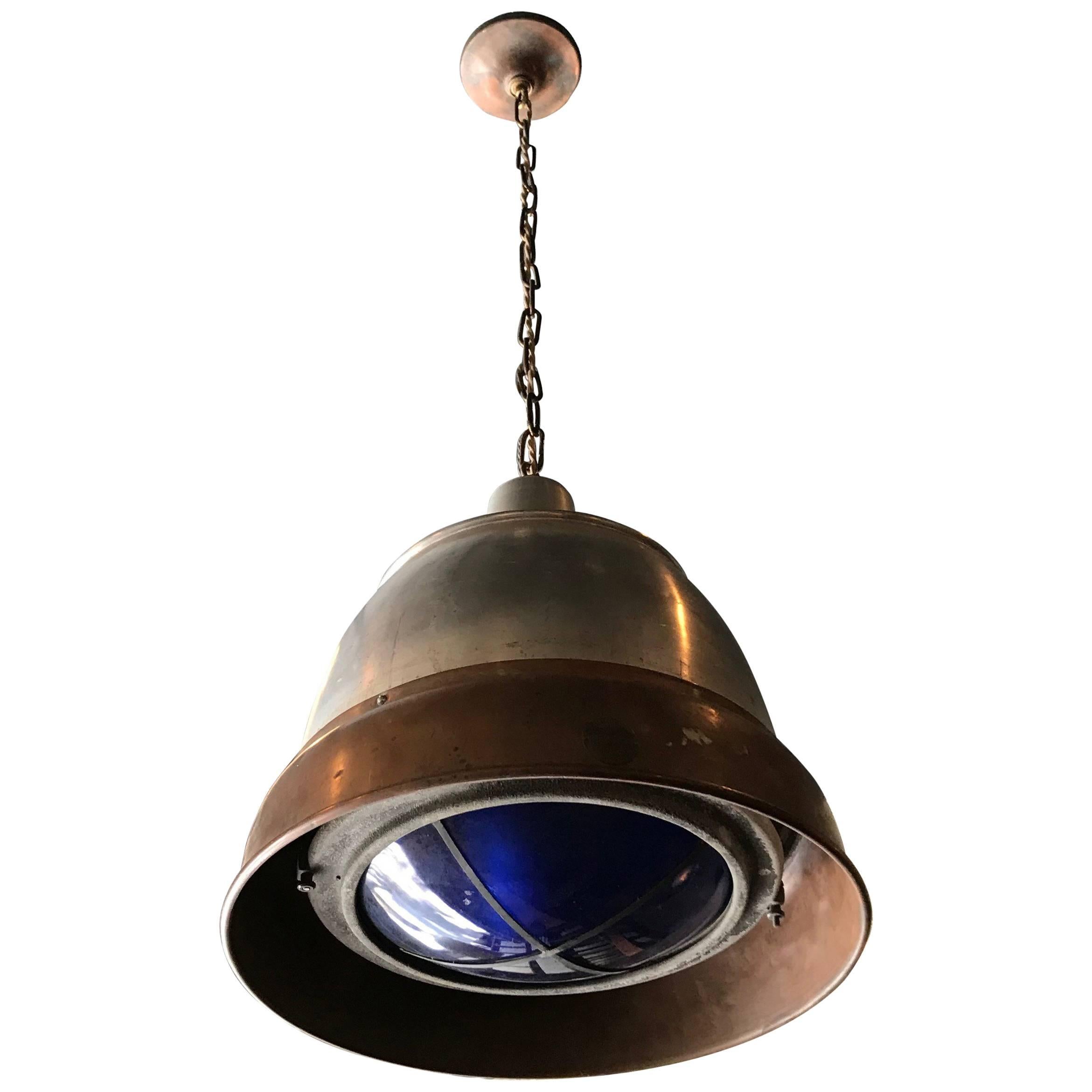 Lampe à suspension industrielle Macbeth en cuivre et aluminium en vente