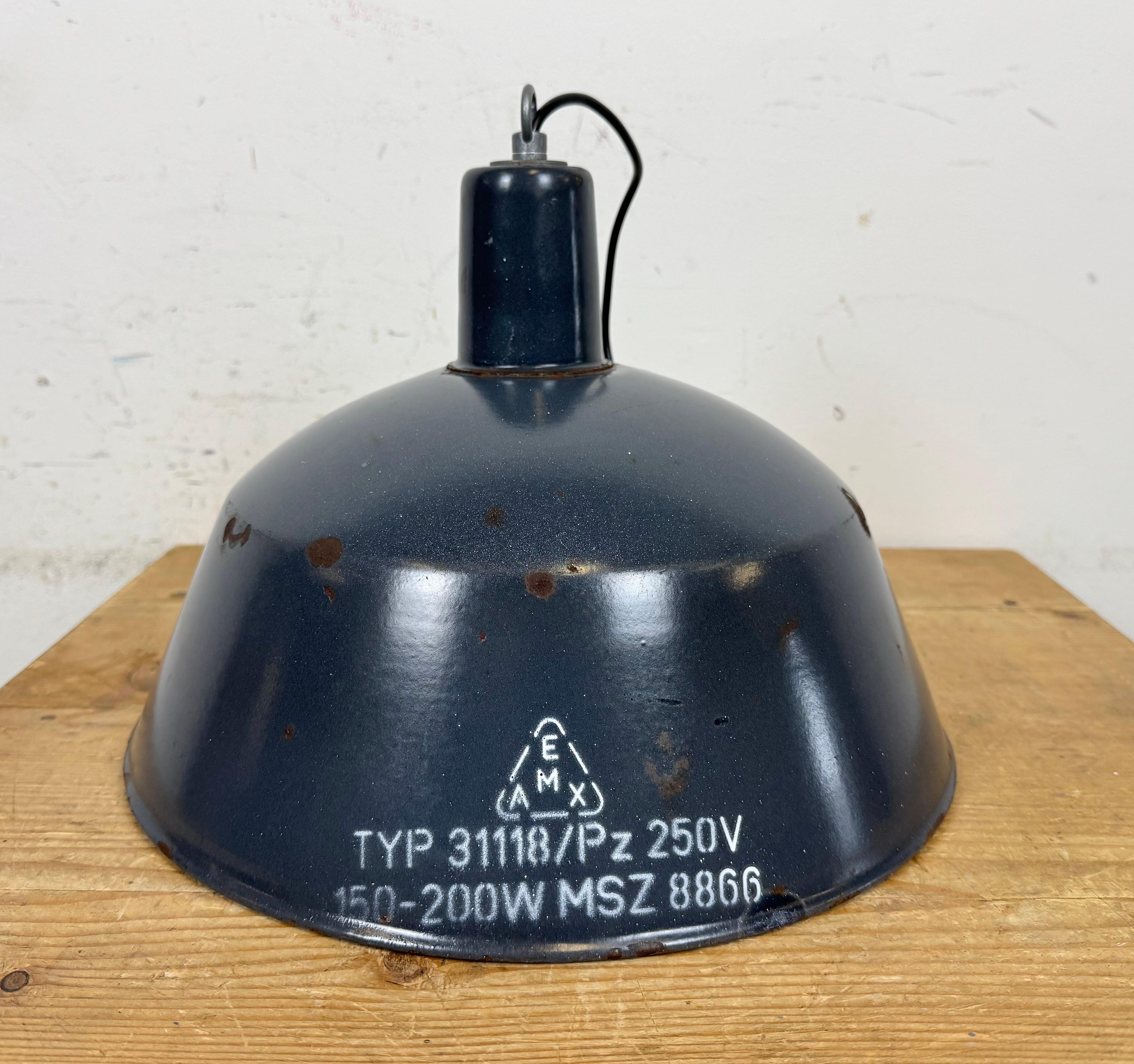 Lampada a sospensione industriale in smalto blu scuro di EMAX, anni '60 in vendita 5