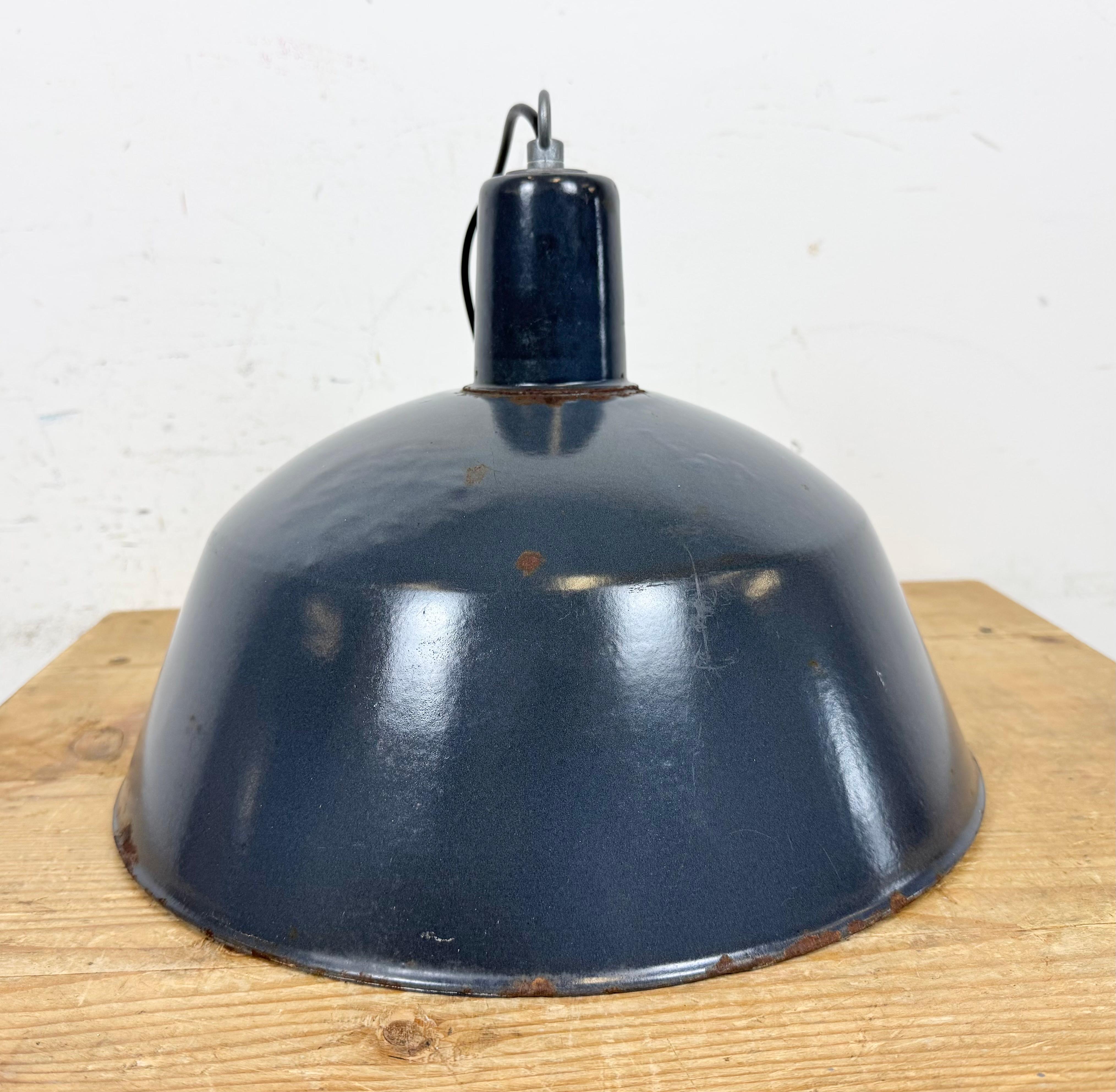 Lampada a sospensione industriale in smalto blu scuro di EMAX, anni '60 in vendita 8