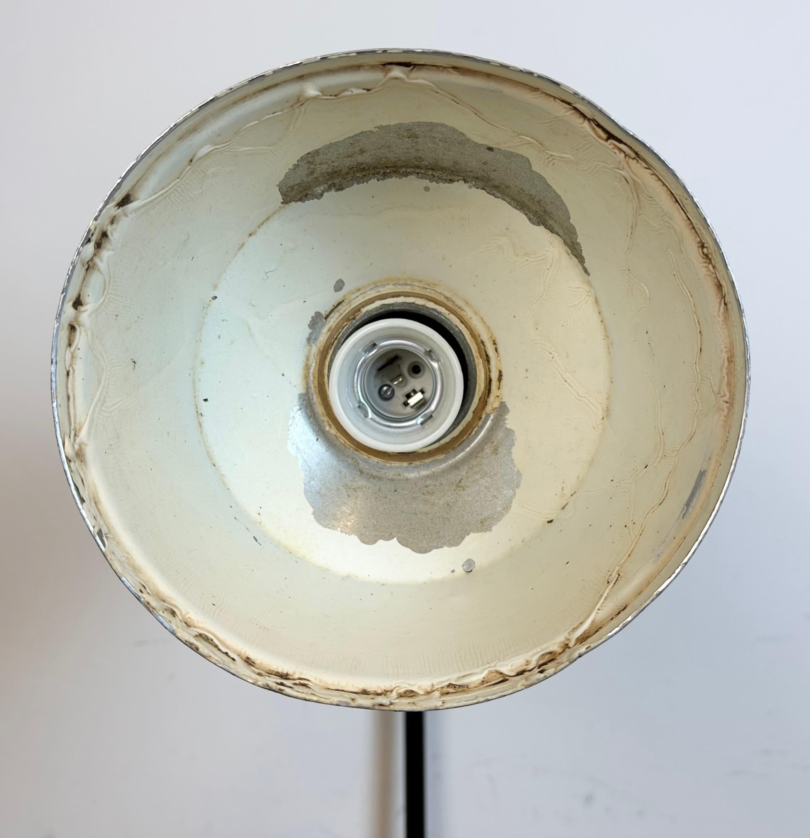 Industrial DDRP Desk or Wall Lamp by Curt Fischer for Midgard, 1930s For Sale 12