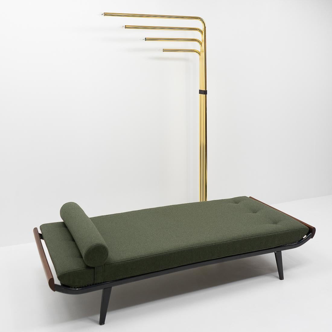 Industrial Design Classic Cleopatra Daybed by Dick Cordemijer for Auping, 1950s 1