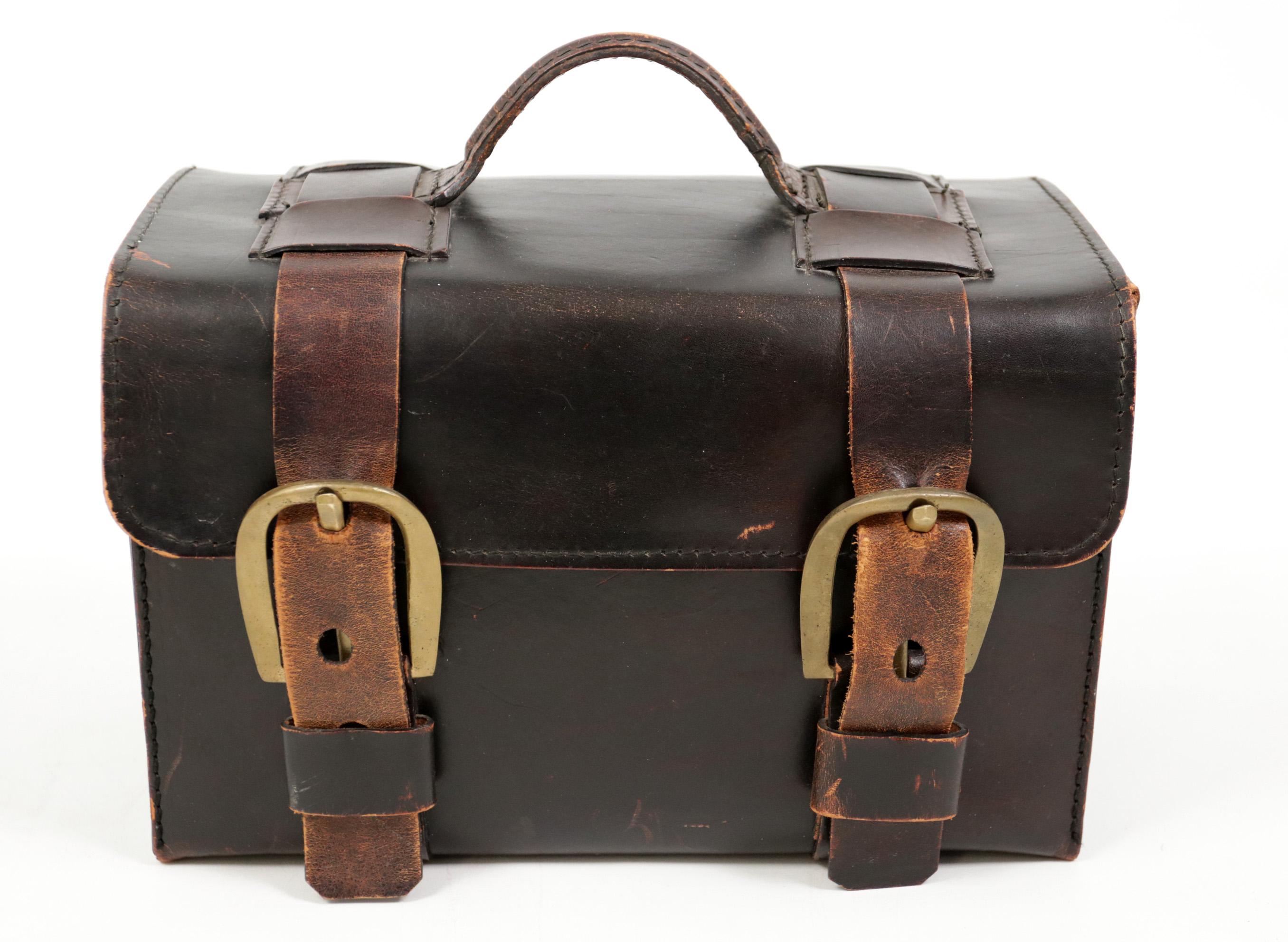 Industrial Design Dutch Harness Leather Tool Case from the 1930s For Sale 9