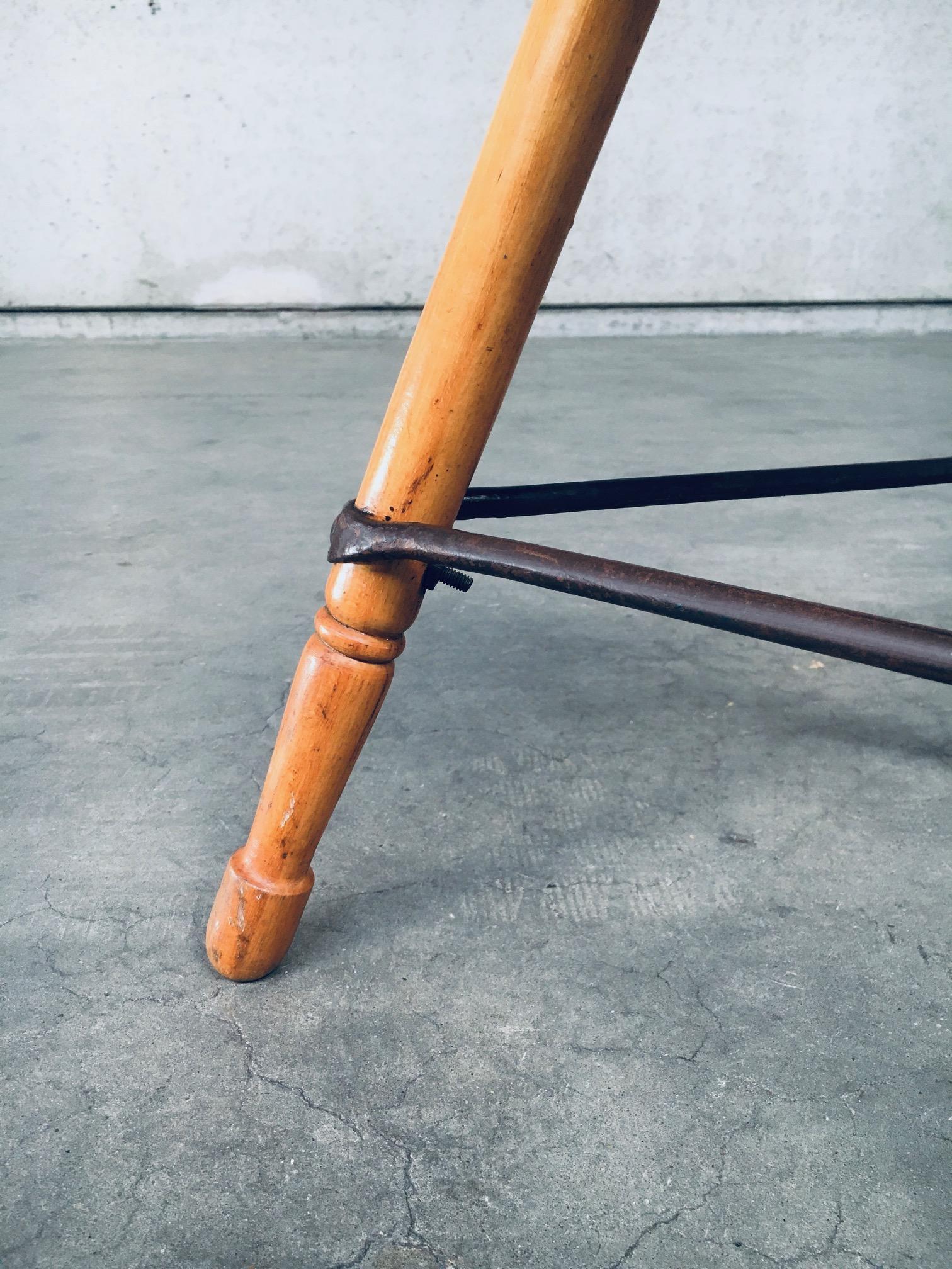 Industrial Design Low Tripod Stool Set, Belgium 1950's For Sale 10