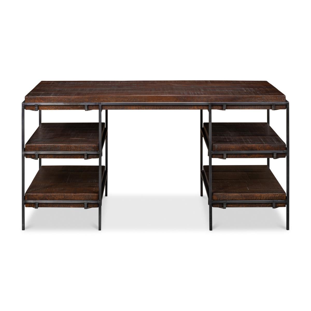 Ein moderner Industrial-Schreibtisch aus Eisen und Mangoholz in unserem dunklen Ascot-Finish, mit einem kühnen Stil und Design. Ein idealer Schreibtisch für das Büro zu Hause oder im Unternehmen.

Abmessungen: 60