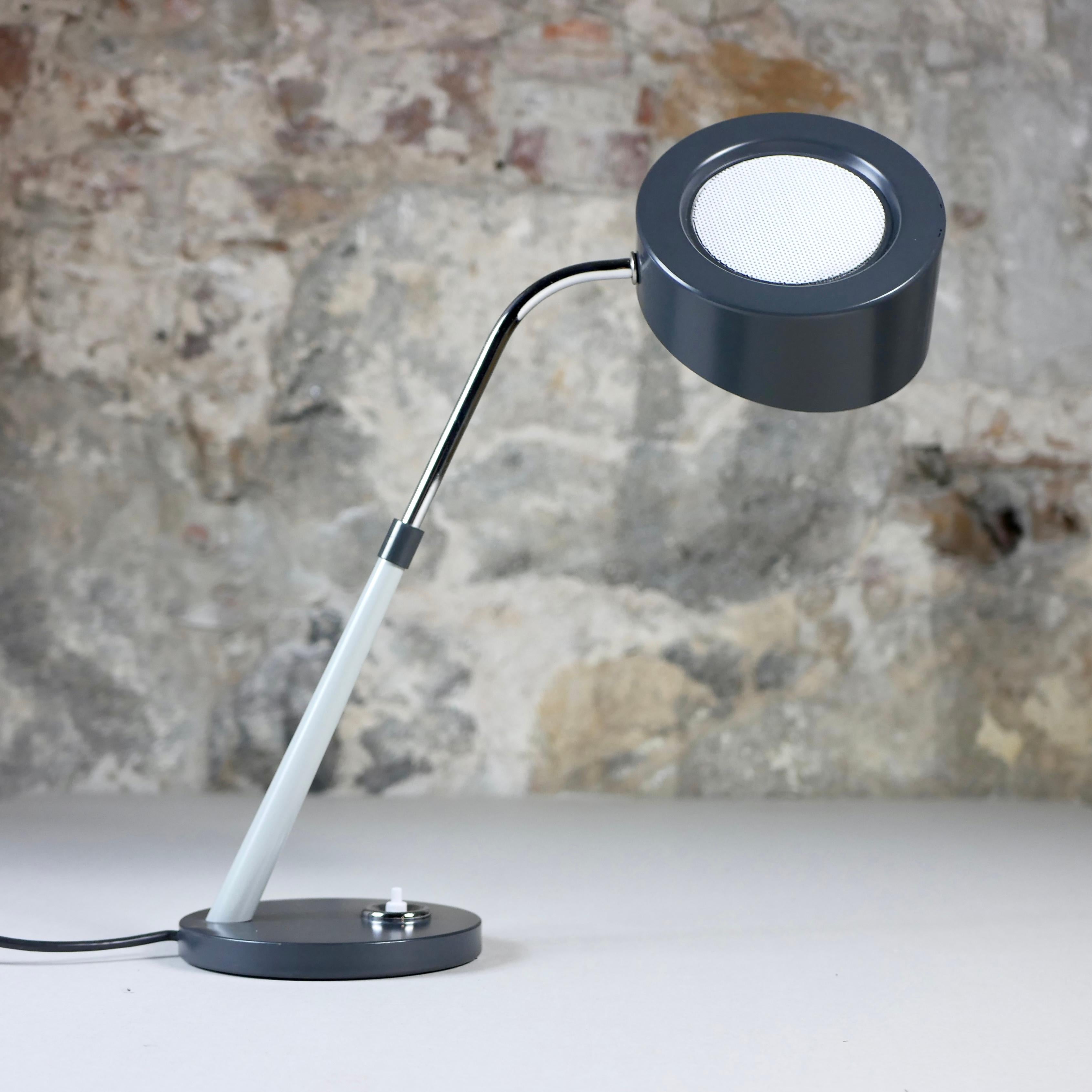 Industrial desk lamp model 950 by JUMO, made in France, 1970s In Good Condition In Lyon, FR
