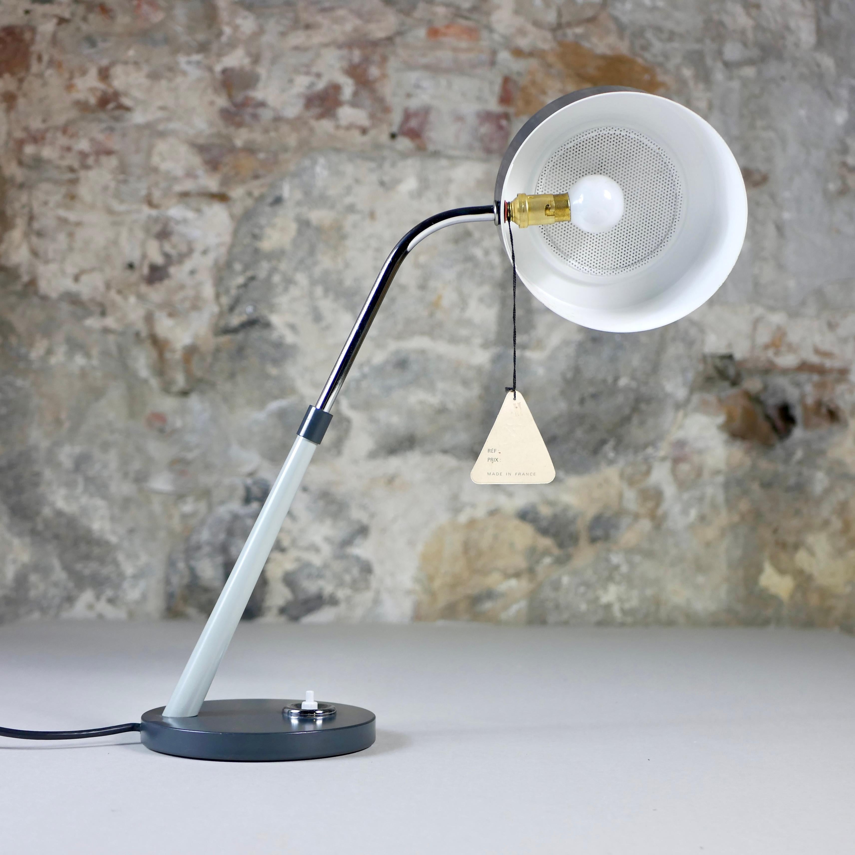 Metal Industrial desk lamp model 950 by JUMO, made in France, 1970s For Sale