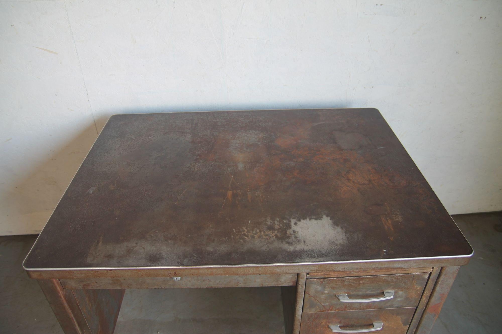 Industrial Desk with Great Distressed Finish In Distressed Condition In Asbury Park, NJ