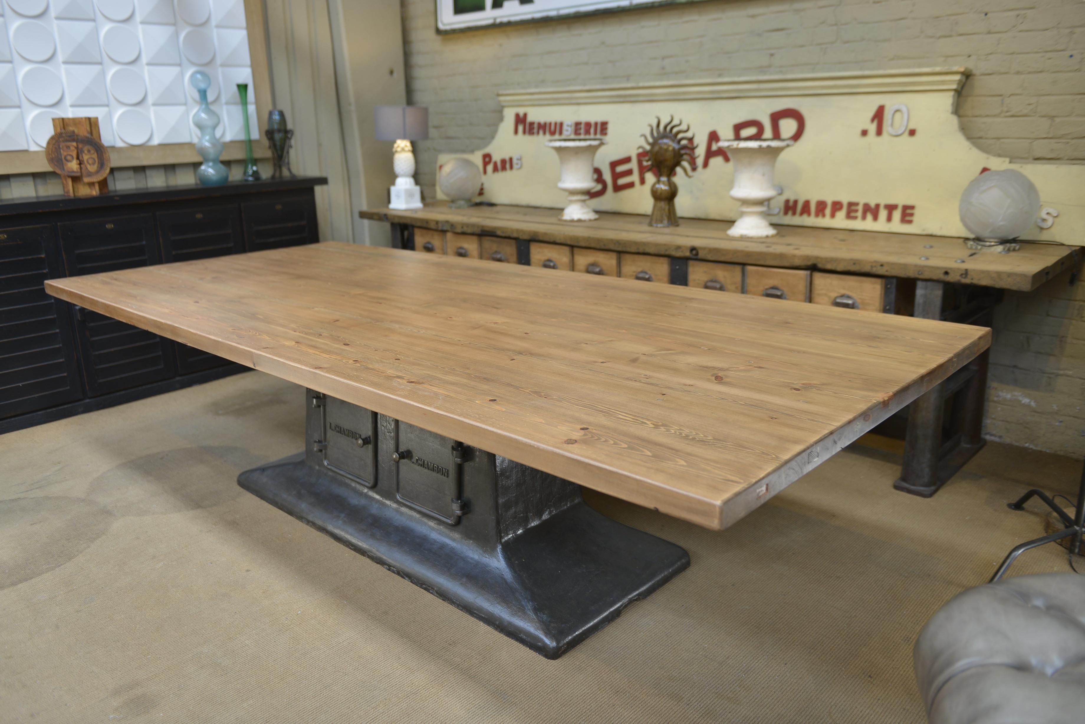 Industrial Dining Table with Cast Iron L Chambon French Machine Base  For Sale 3