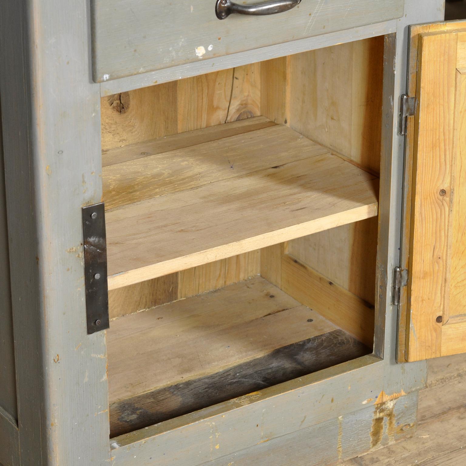 Industrial Display Cabinet, 1950s im Zustand „Gut“ im Angebot in Amsterdam, Noord Holland