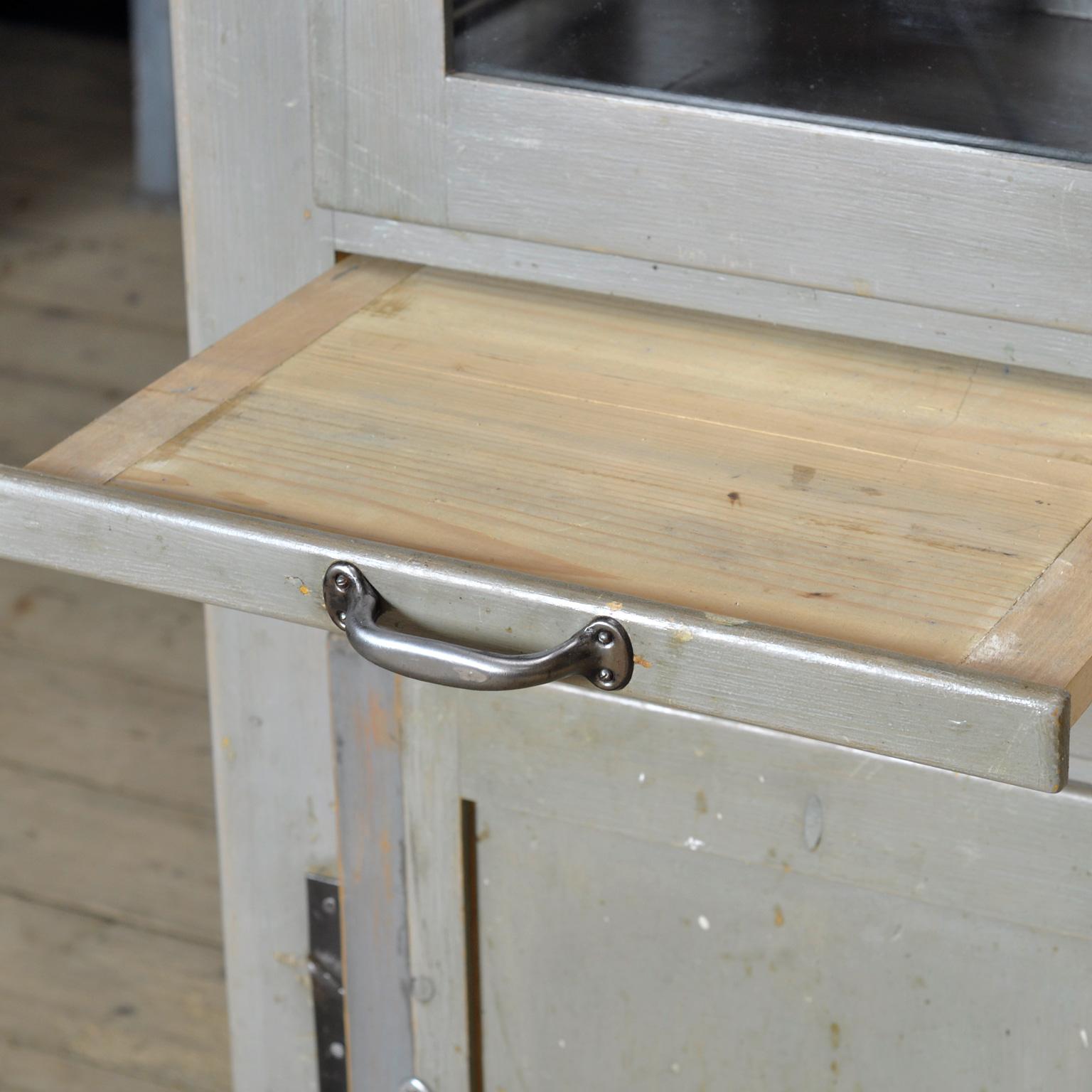 Industrial Display Cabinet, 1950s (Glas) im Angebot