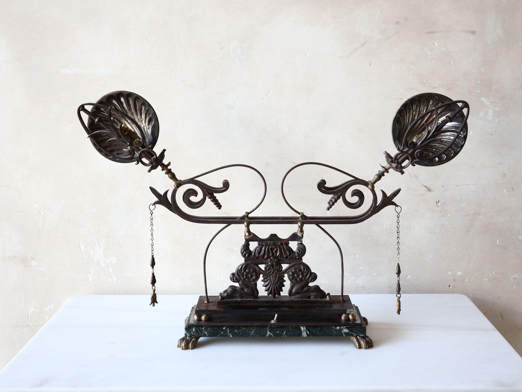 Lampe de table double industrielle avec éléments du 19e siècle et de l'Art déco Bon état - En vente à Baambrugge, NL