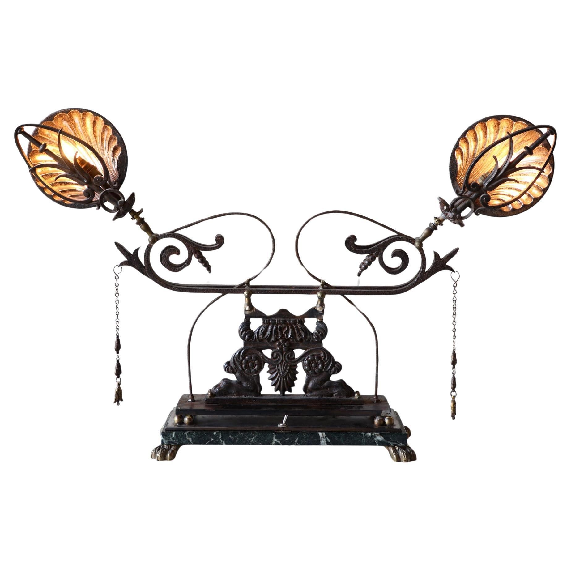 Industrielle Doppel-Tischlampe im Industriestil mit Elementen aus dem 19. Jahrhundert und Art déco im Angebot