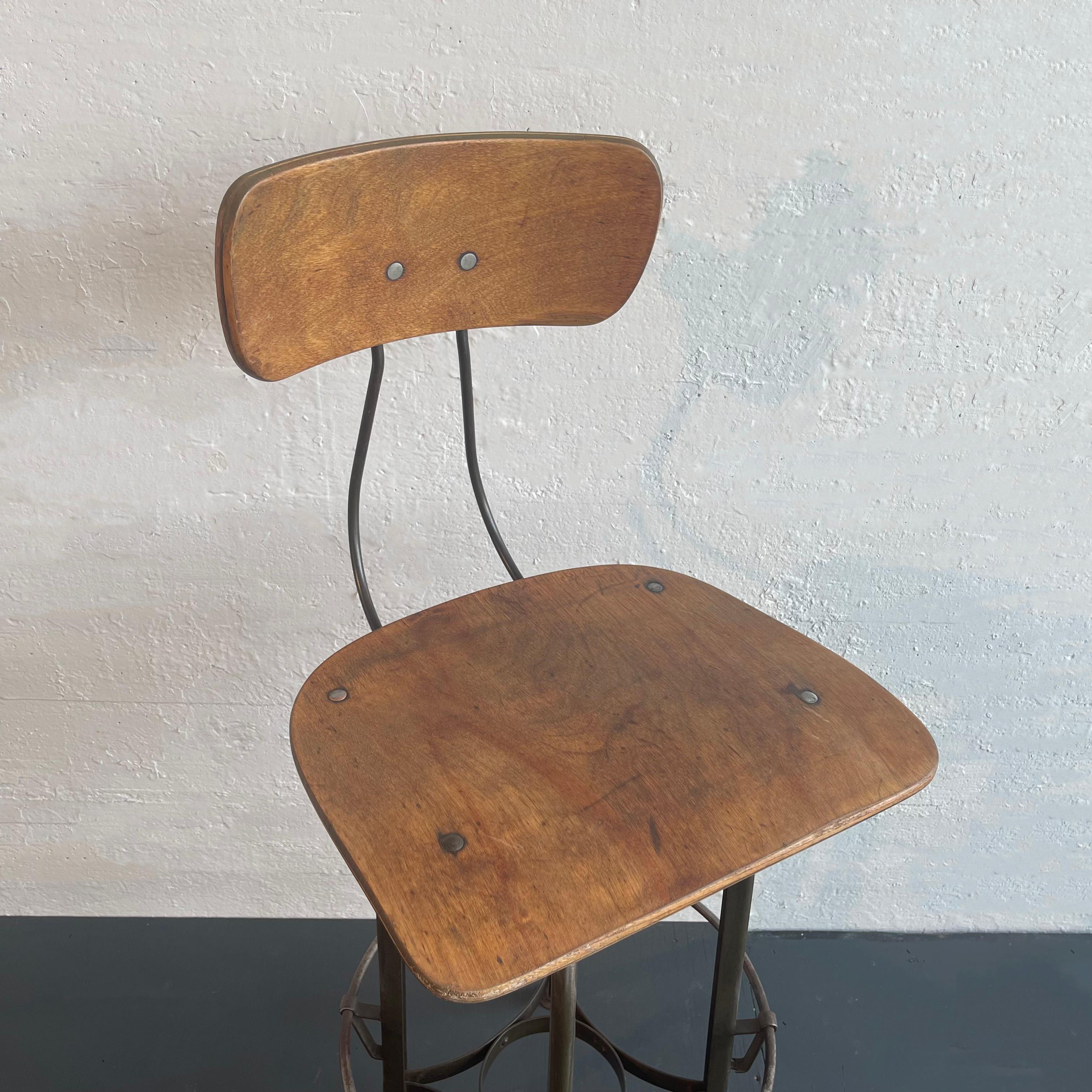 Industrial Drafting Swivel Stool By Toledo Metal Furniture Co. In Good Condition In Brooklyn, NY