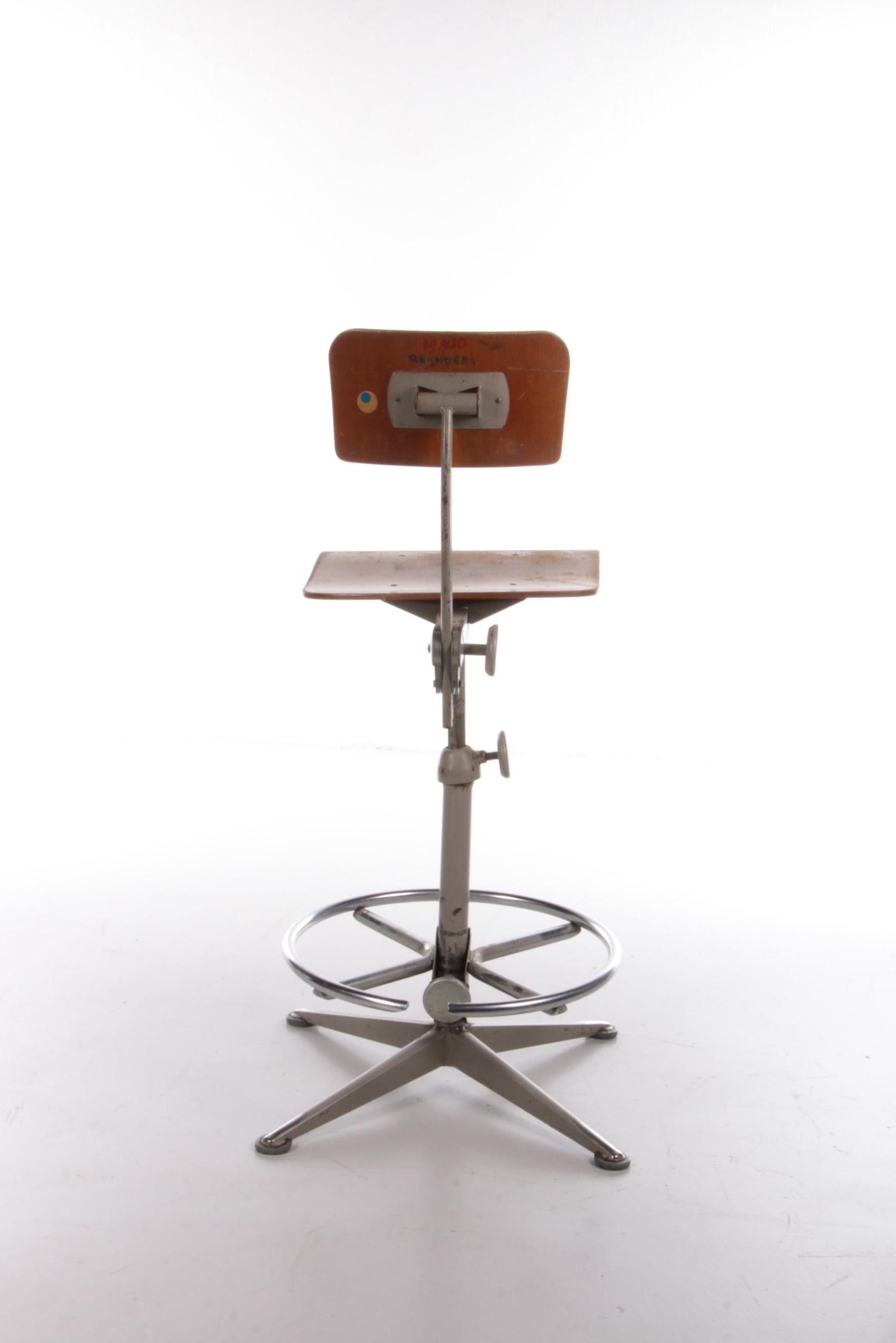 Industrial Drawing Table Chair by Friso Kramer for Ahrend, ca 1960 In Good Condition In Oostrum-Venray, NL