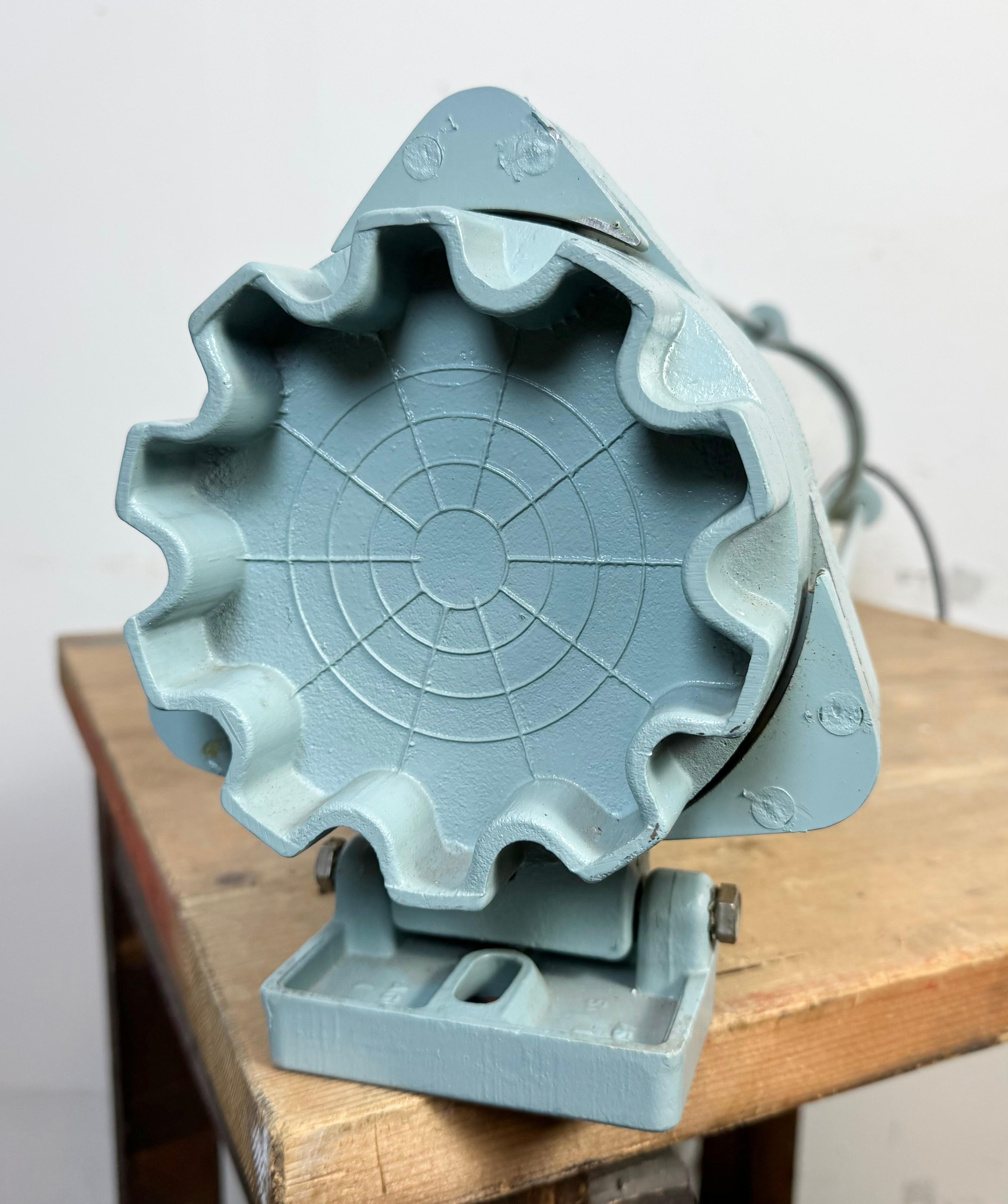 Industrial East German Fluorescent Tube Light From Leuchtenbau Wittenberg, 1980s For Sale 14
