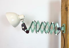 Lampe à ciseaux industrielle de l'Allemagne de l'Est de VEB Zweckleuchtenbau Dresden, années 1950