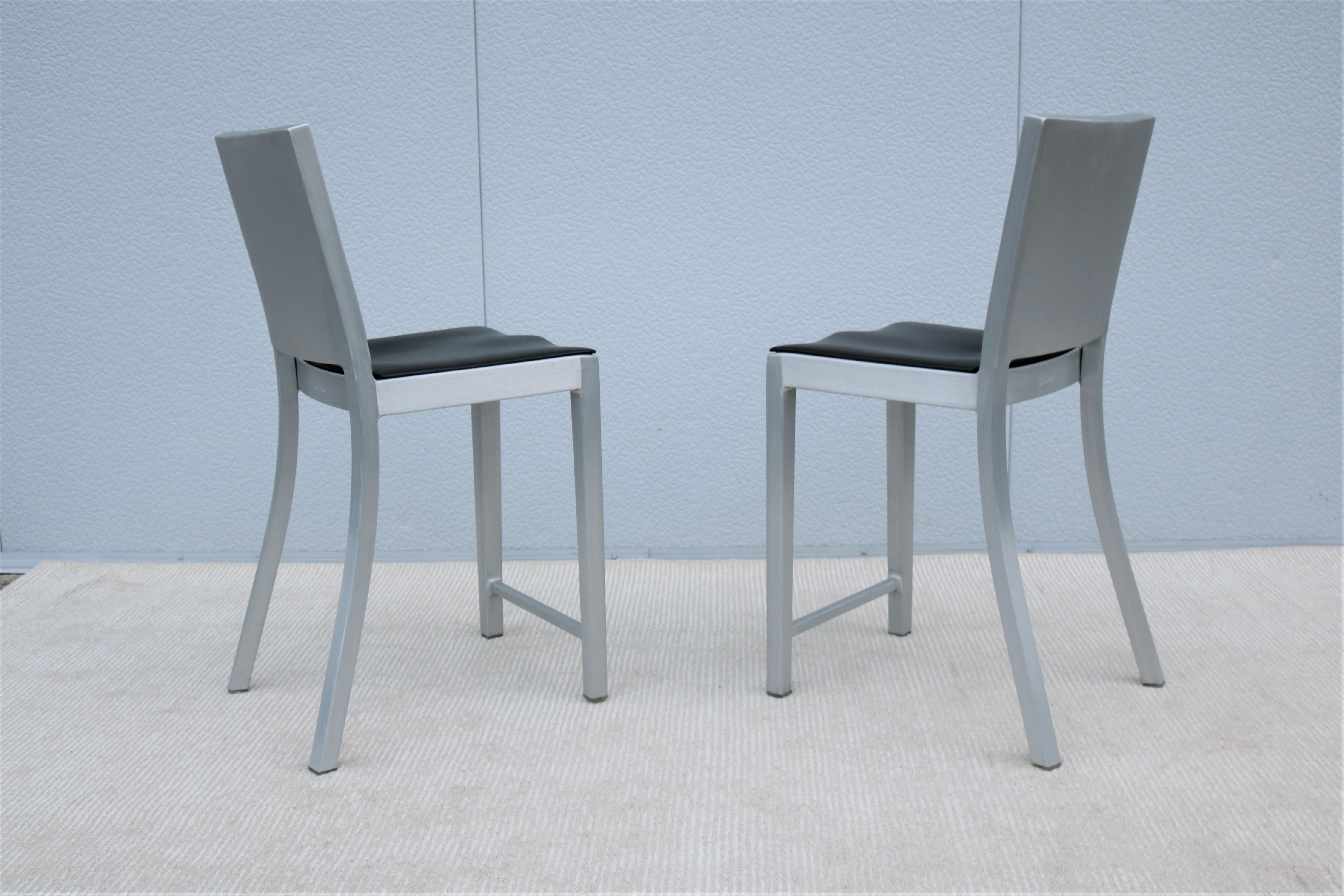 Paire de tabourets de comptoir en aluminium brossé Emeco Hudson par Starck, style industriel en vente 6