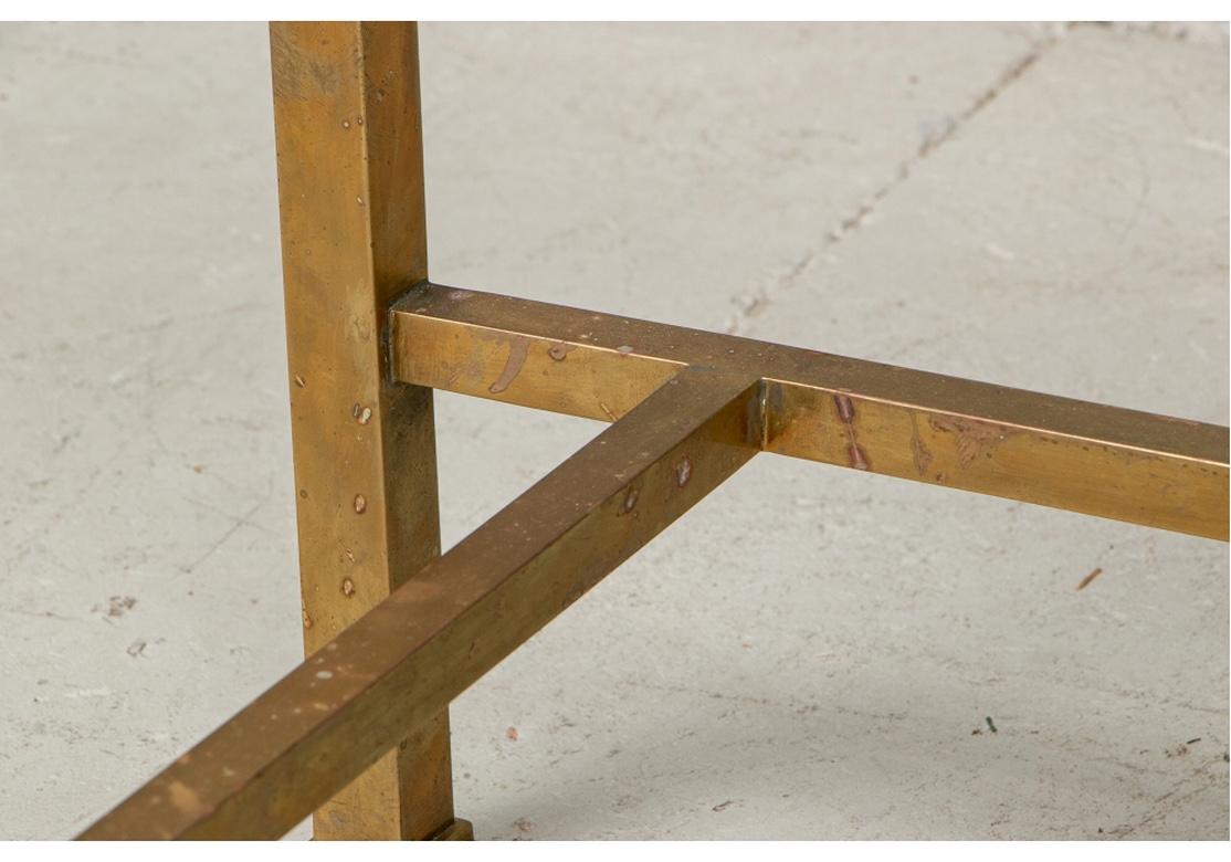 Niedriger Tisch aus der Industriezeit:: hergestellt aus einem Schiffswerftfenster (20. Jahrhundert) im Angebot