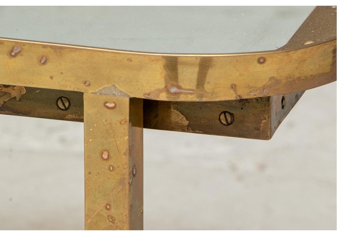 Niedriger Tisch aus der Industriezeit:: hergestellt aus einem Schiffswerftfenster im Angebot 1