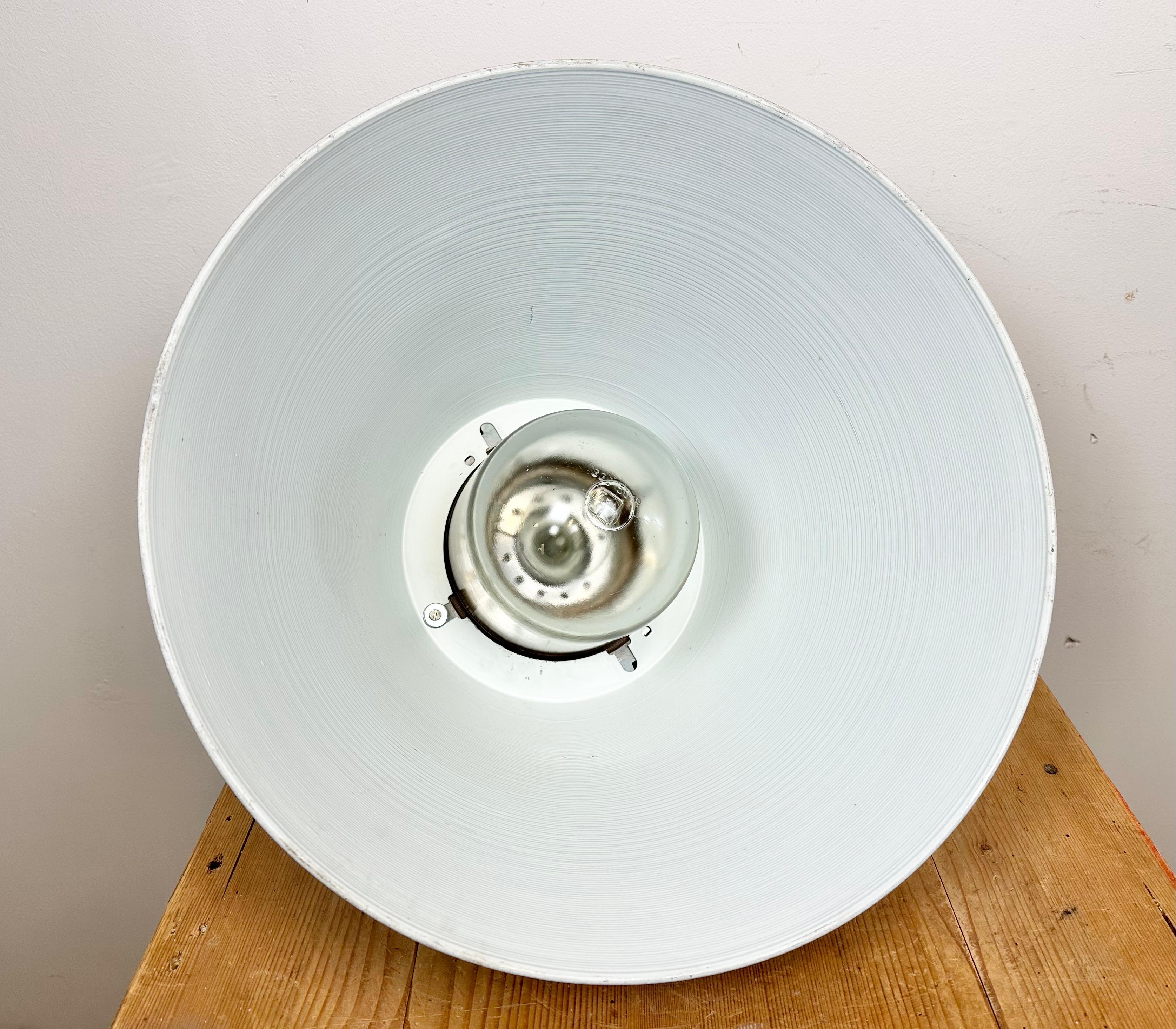 Industrial Explosion Proof Lamp with Aluminium Shade from Elektrosvit, 1970s For Sale 9