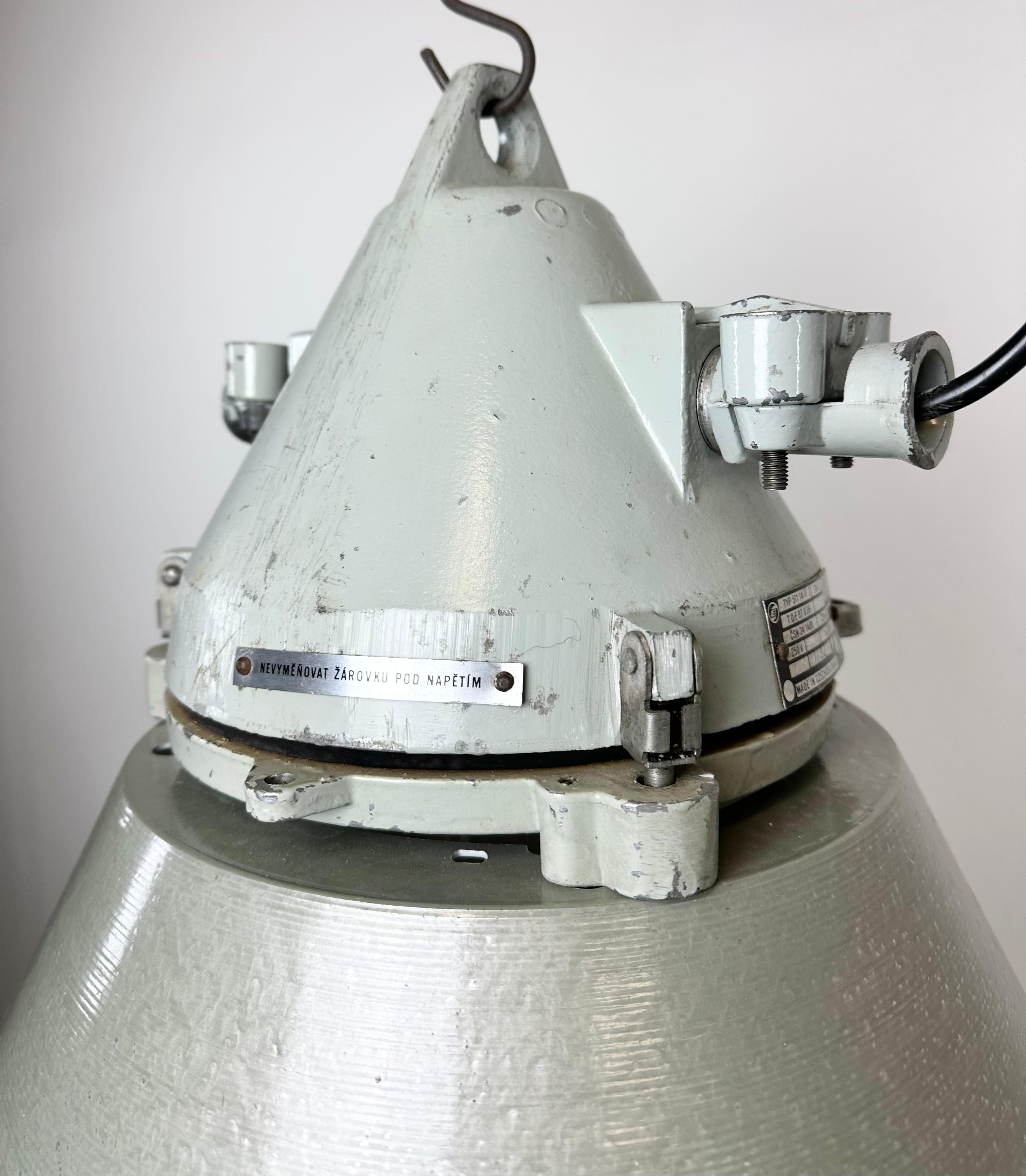 Late 20th Century Industrial Explosion Proof Lamp with Aluminium Shade from Elektrosvit, 1970s For Sale