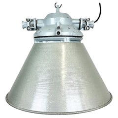 Lampe d'extraction industrielle avec abat-jour en aluminium de Elektrosvit, 1970