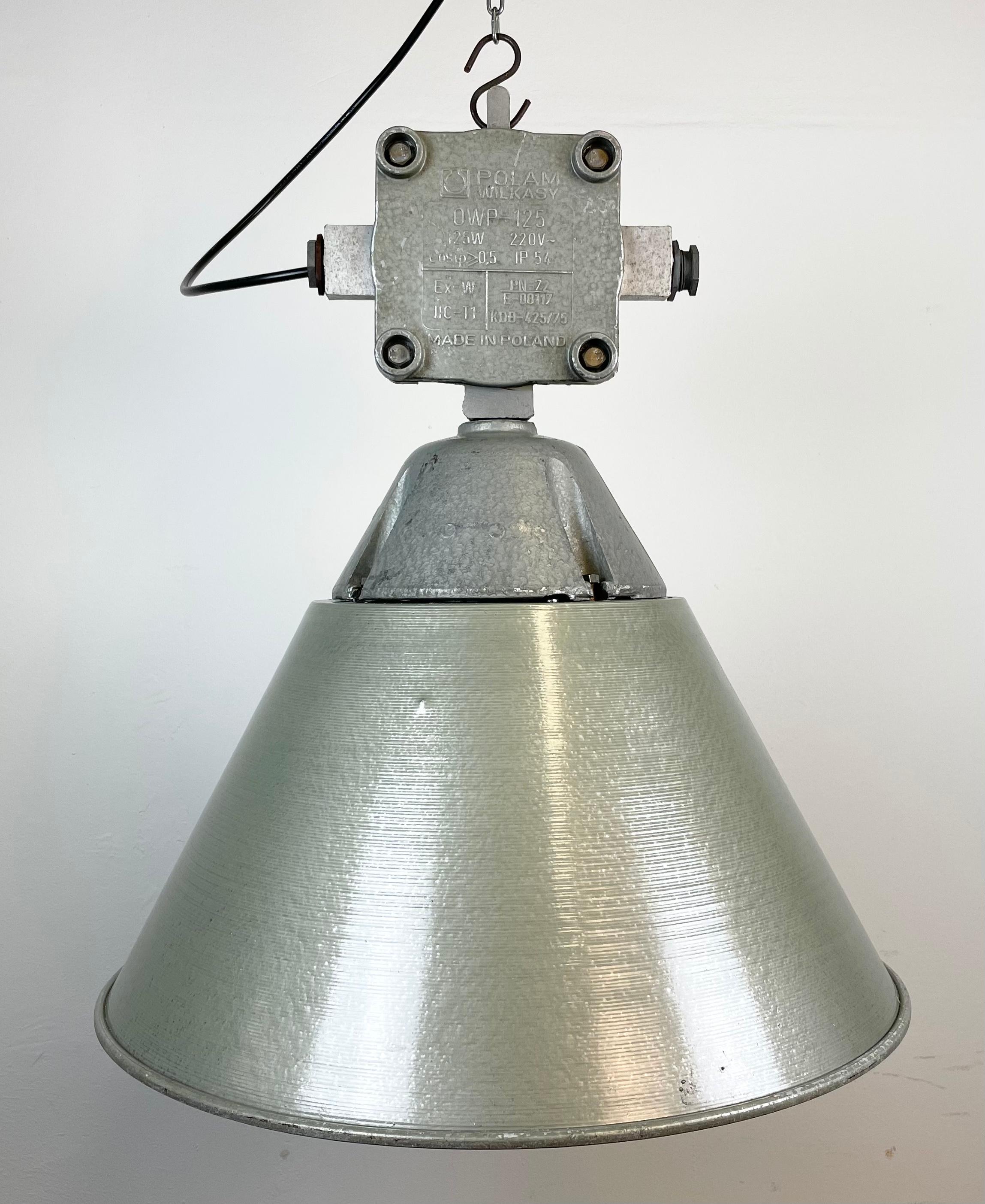 Polish Industrial Explosion Proof Lamp with Aluminium Shade from Polam, 1970s For Sale
