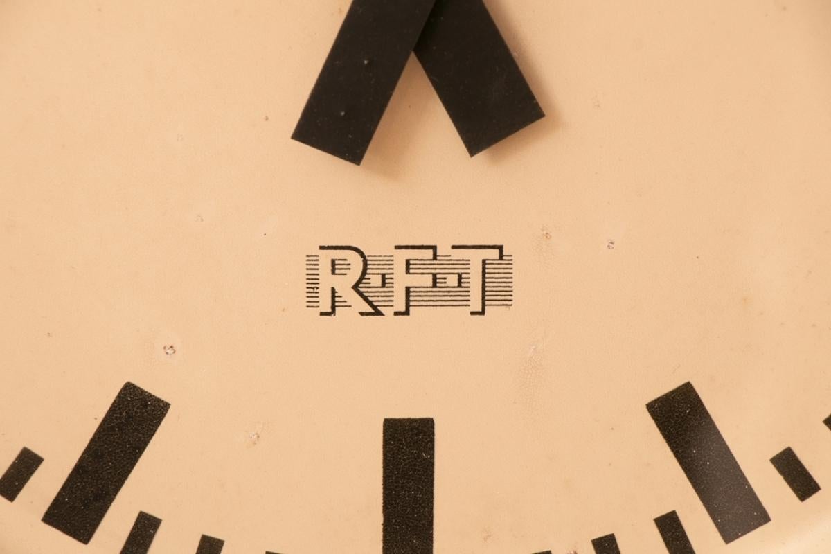 Industrial Factory Clock by RFT, c.1960 In Good Condition For Sale In London, GB