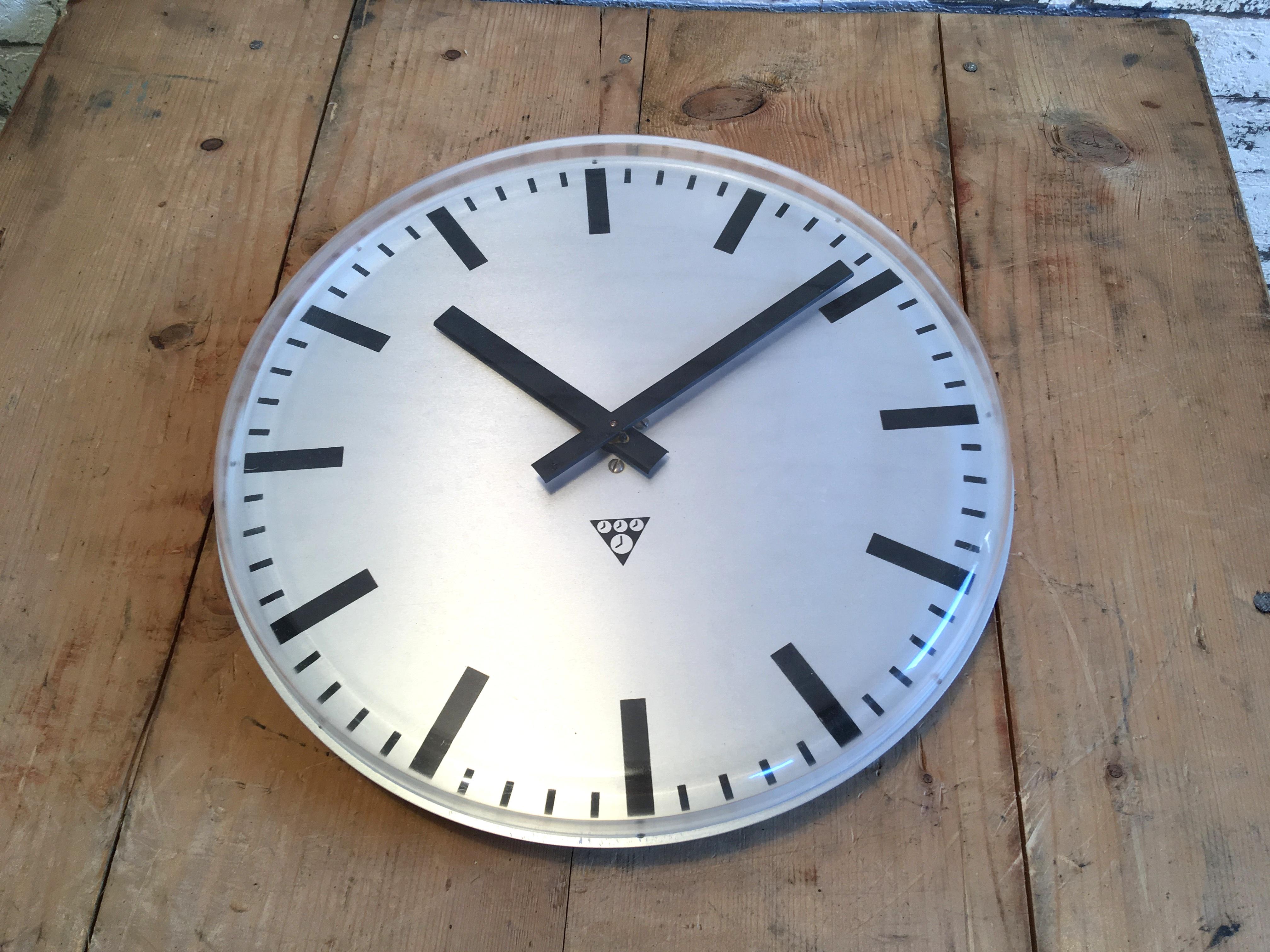 Industrial Factory Office Wall Clock from Pragotron, 1980s In Good Condition In Kojetice, CZ