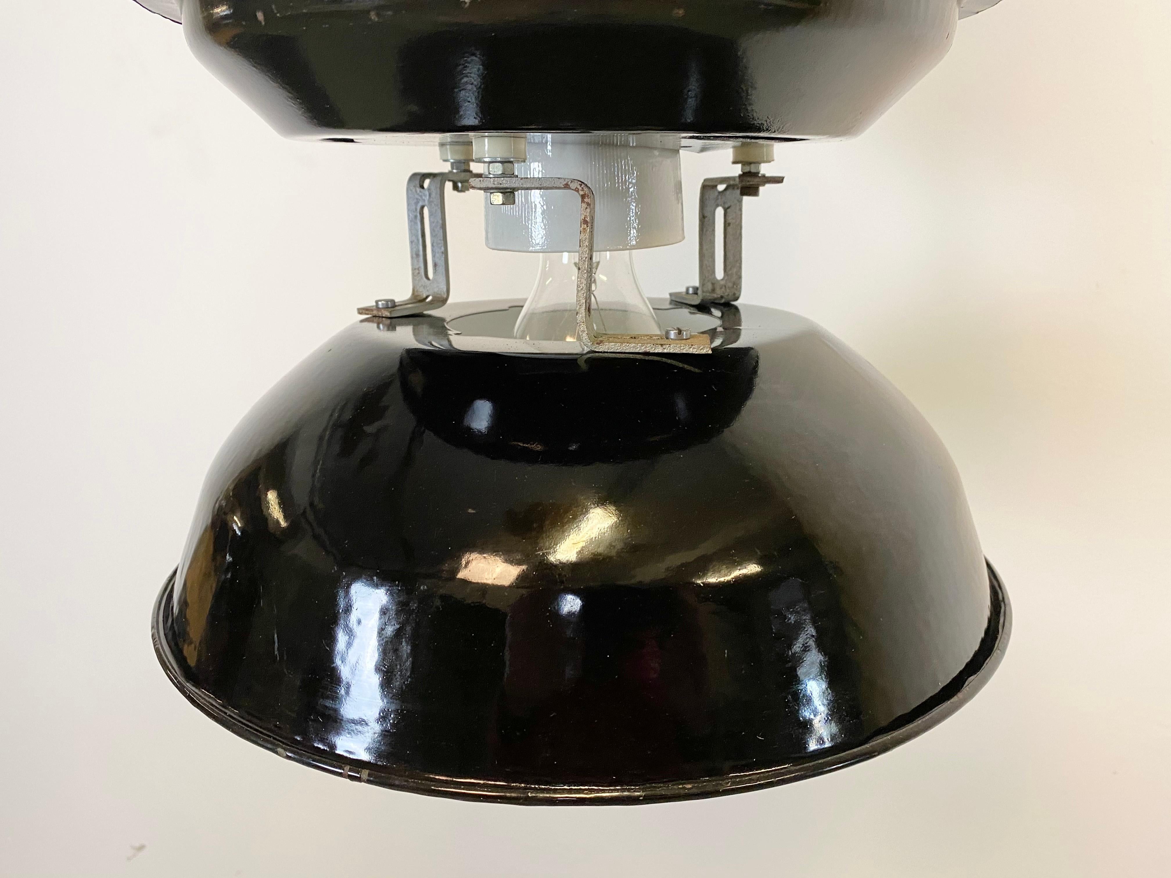 Lampada a sospensione industriale di fabbrica, anni '60 in vendita 1