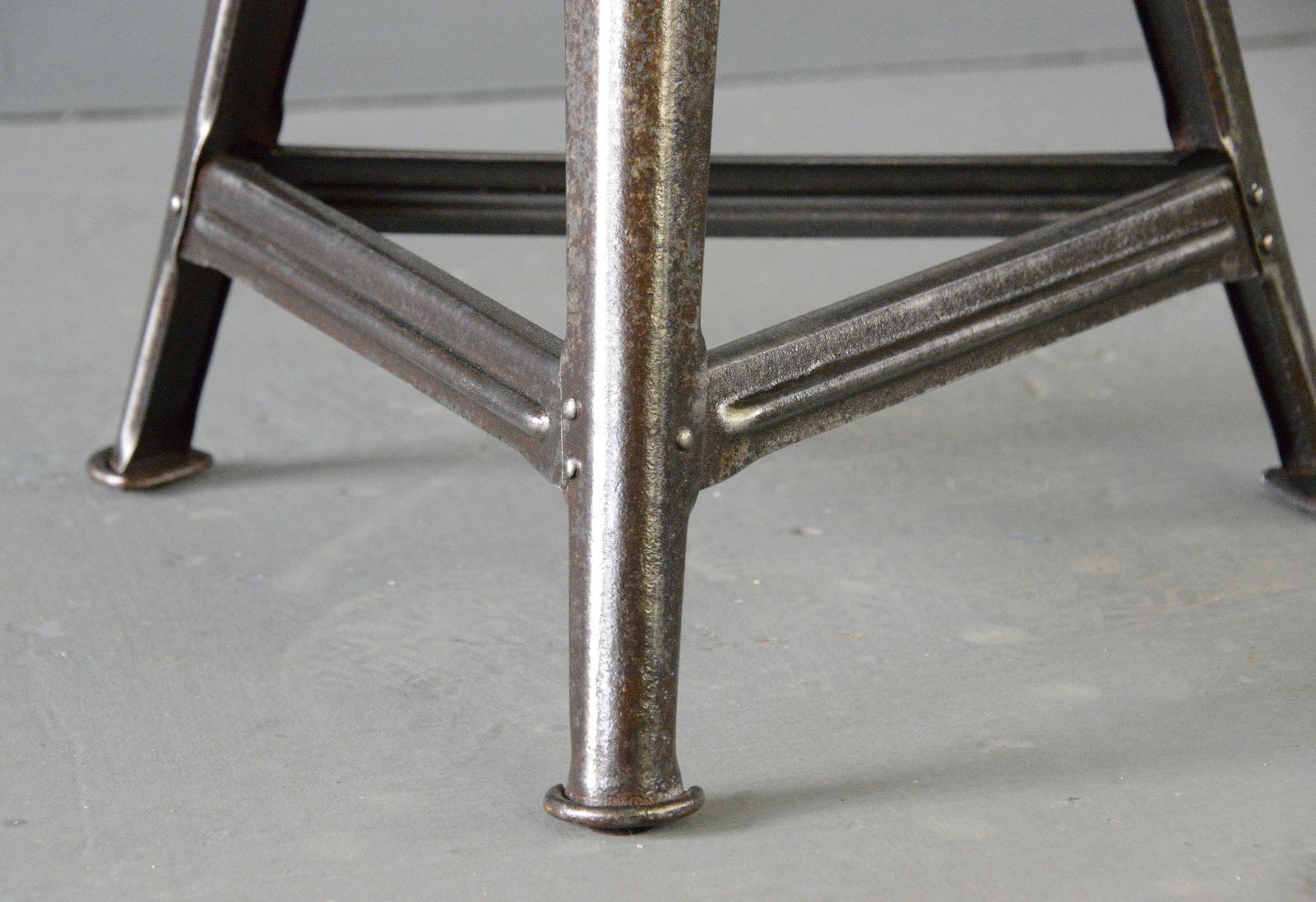 Tabouret d'usine industriel par Rowac vers les années 1920 Bon état à Gloucester, GB