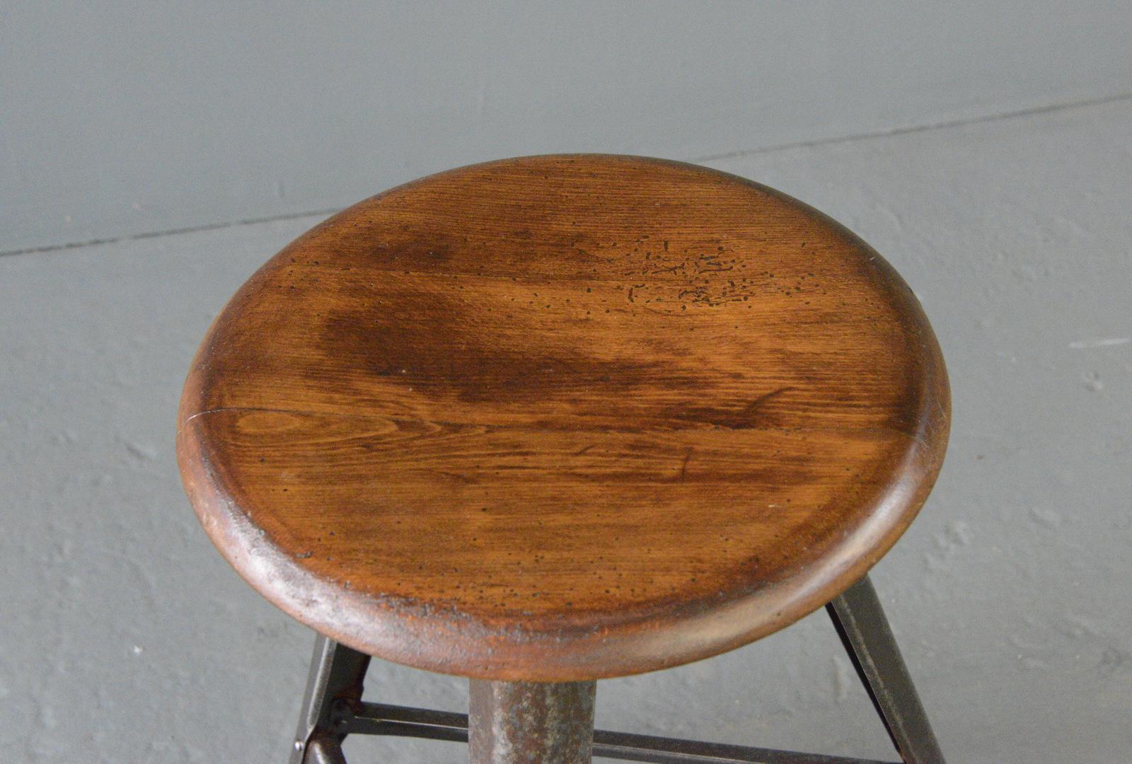 Début du 20ème siècle Tabouret d'usine industriel par Rowac vers les années 1920