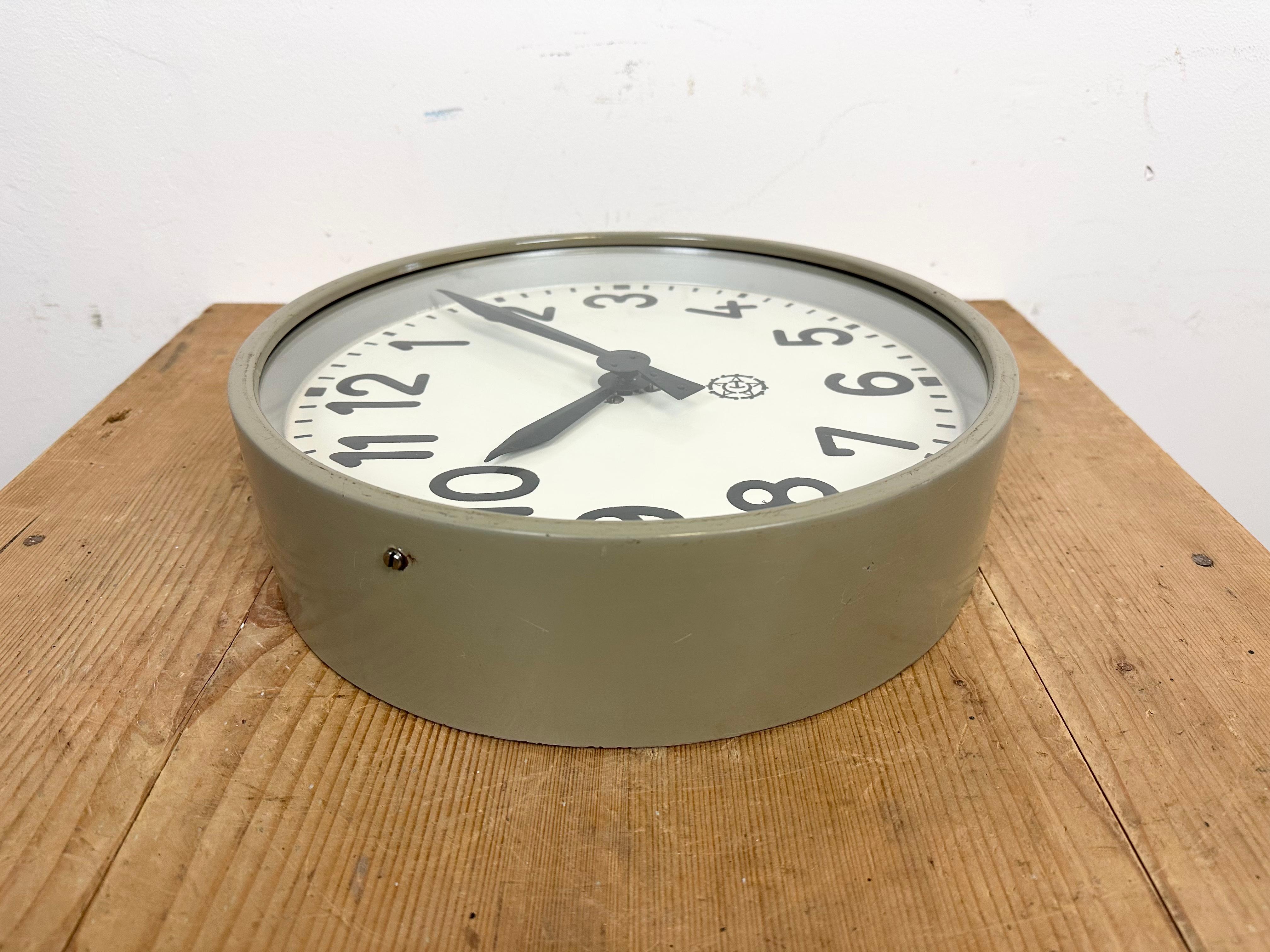 Industrial Factory Wall Clock from Chronotechna, 1950s For Sale 4