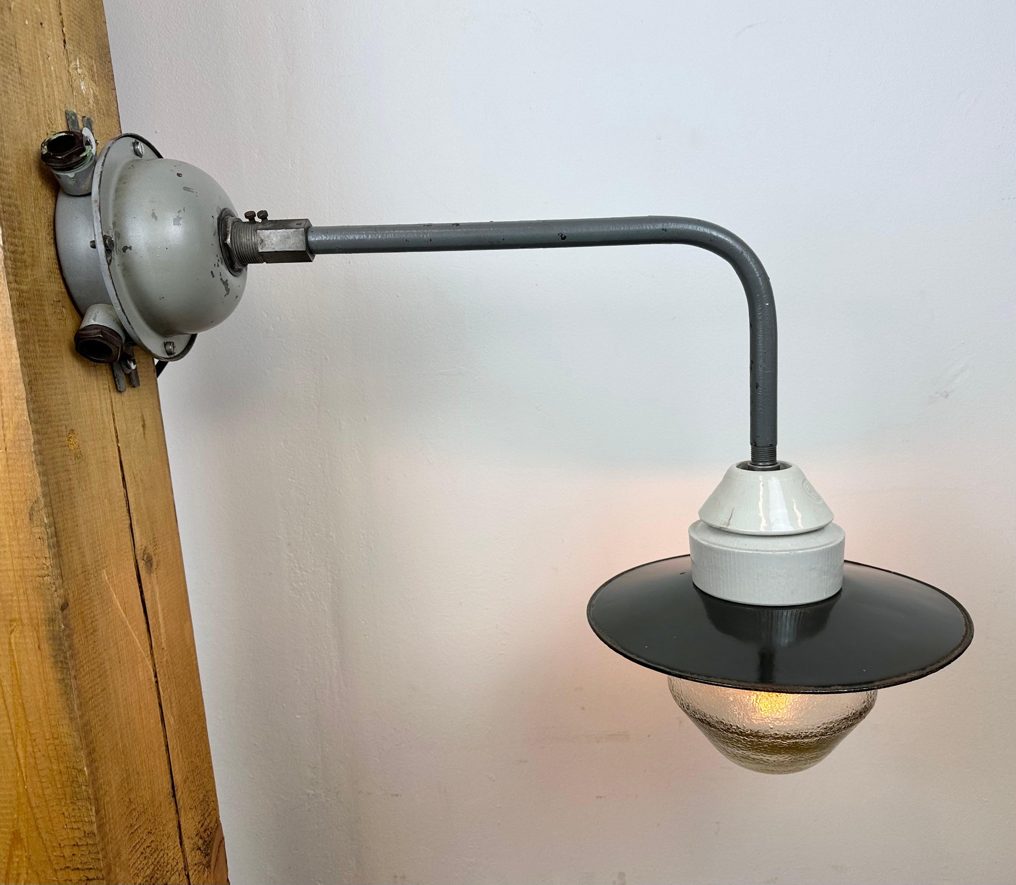 Industrial Factory Wall Light with Enamel Shade, 1960s For Sale 12