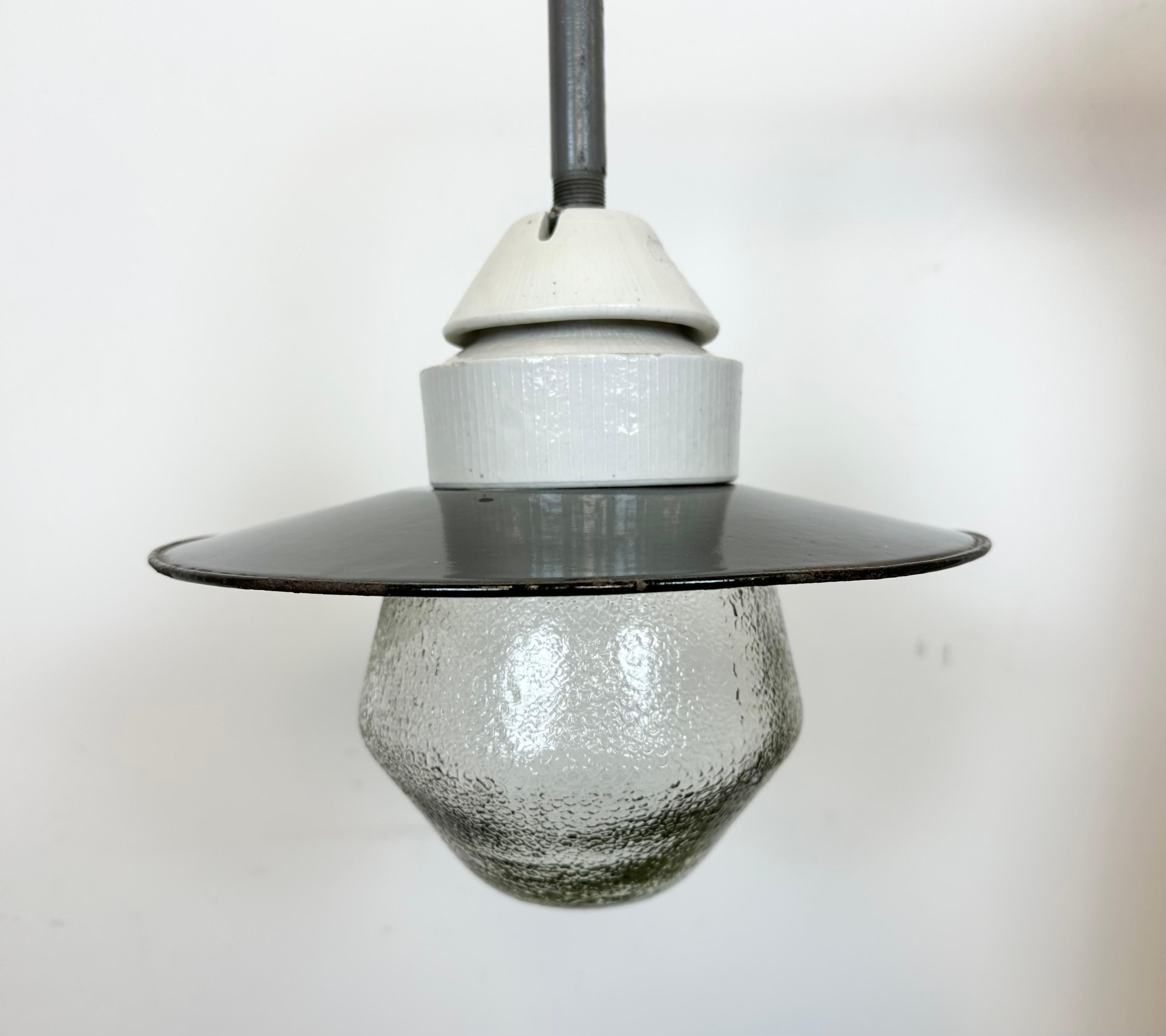 20th Century Industrial Factory Wall Light with Enamel Shade, 1960s For Sale
