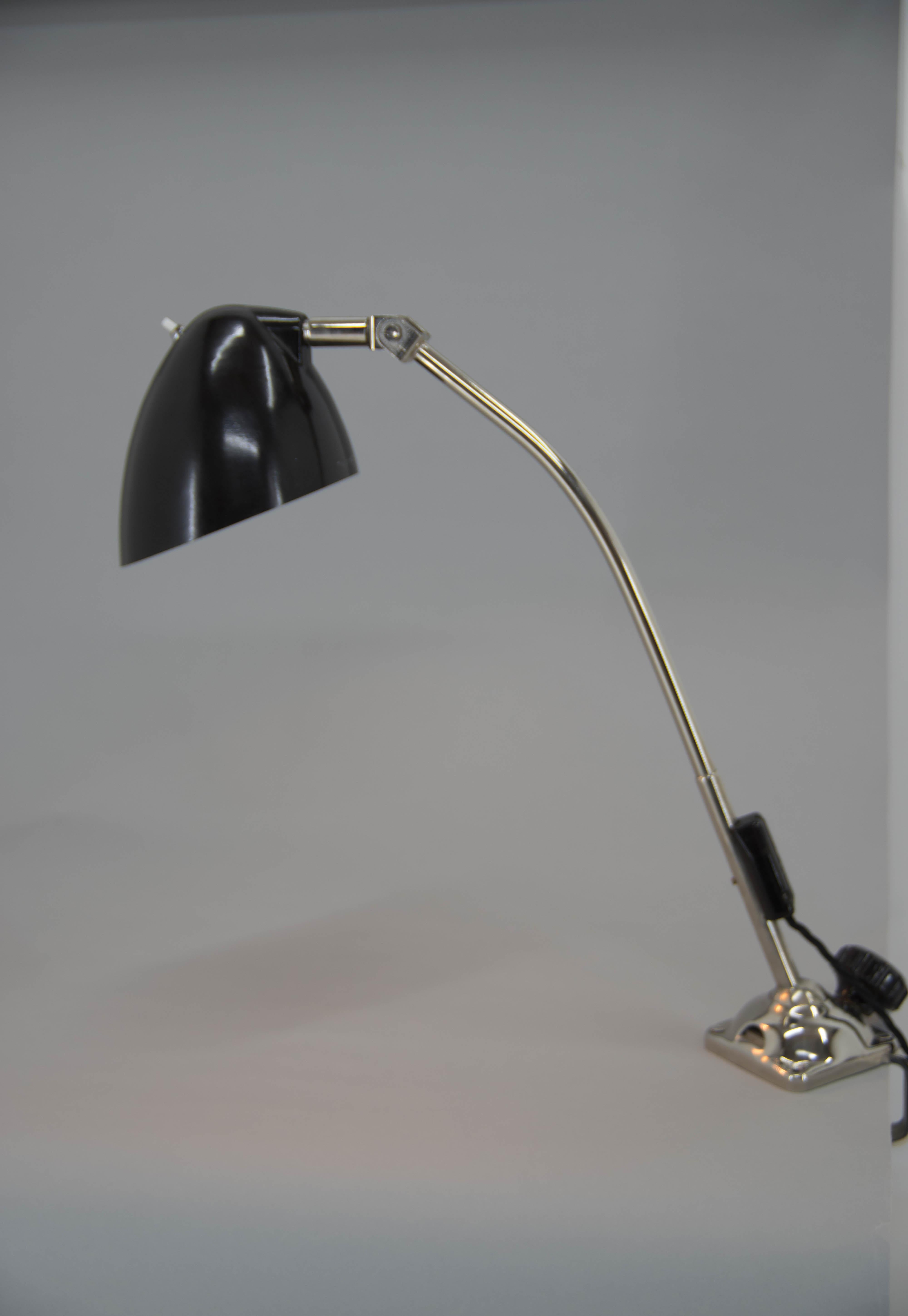 Industrial Flexible Table Lamp, 1930s In Good Condition For Sale In Praha, CZ