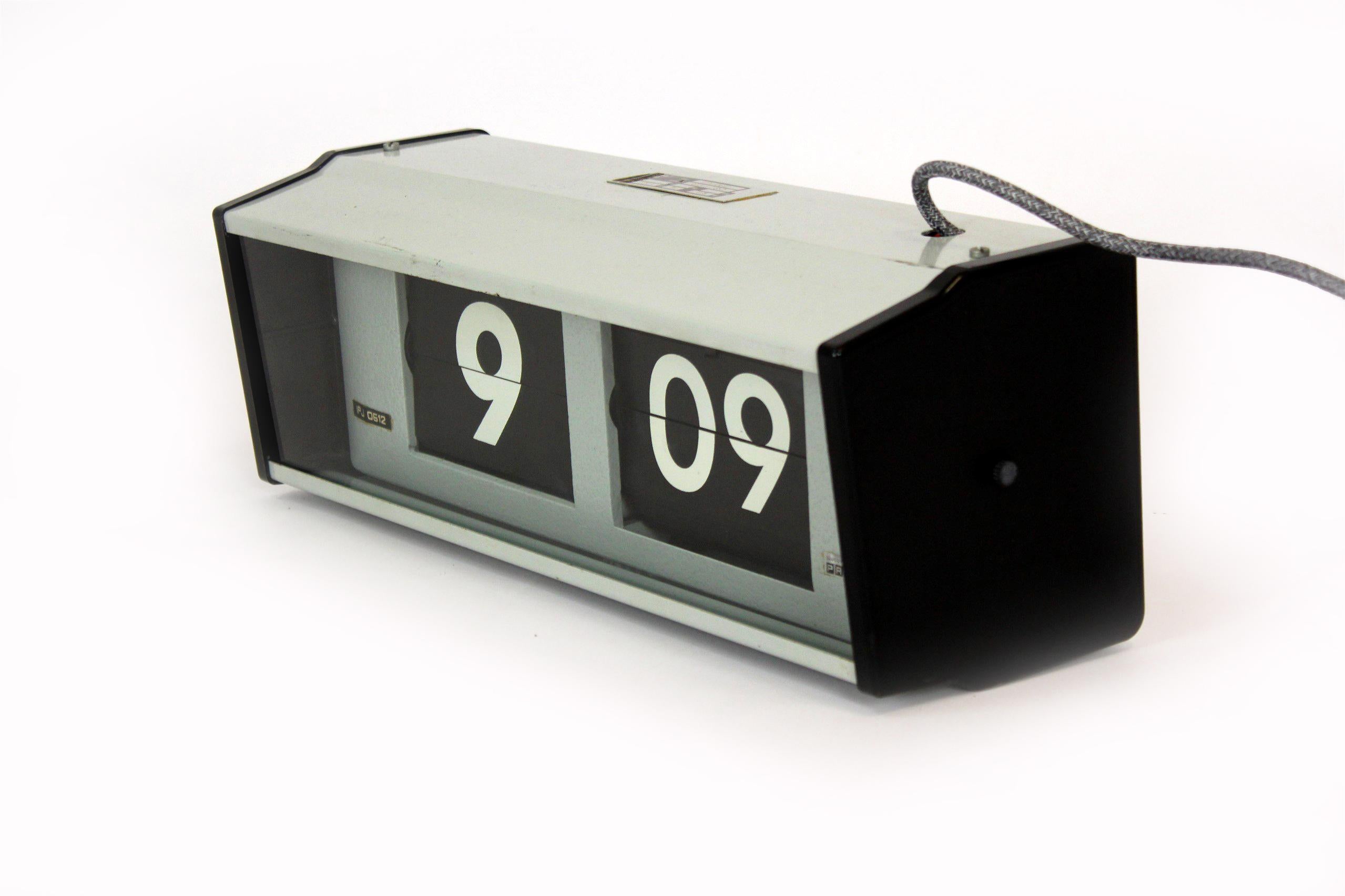 Industrial Flip Wall Clock from Pragotron, 1980s 3