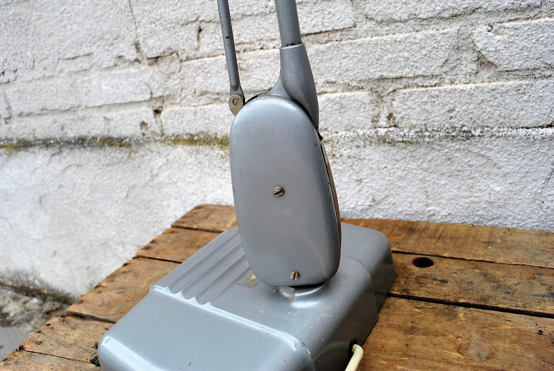 Industrial Floating Lamp from Dazor, 1950 In Good Condition In HEVERLEE, BE