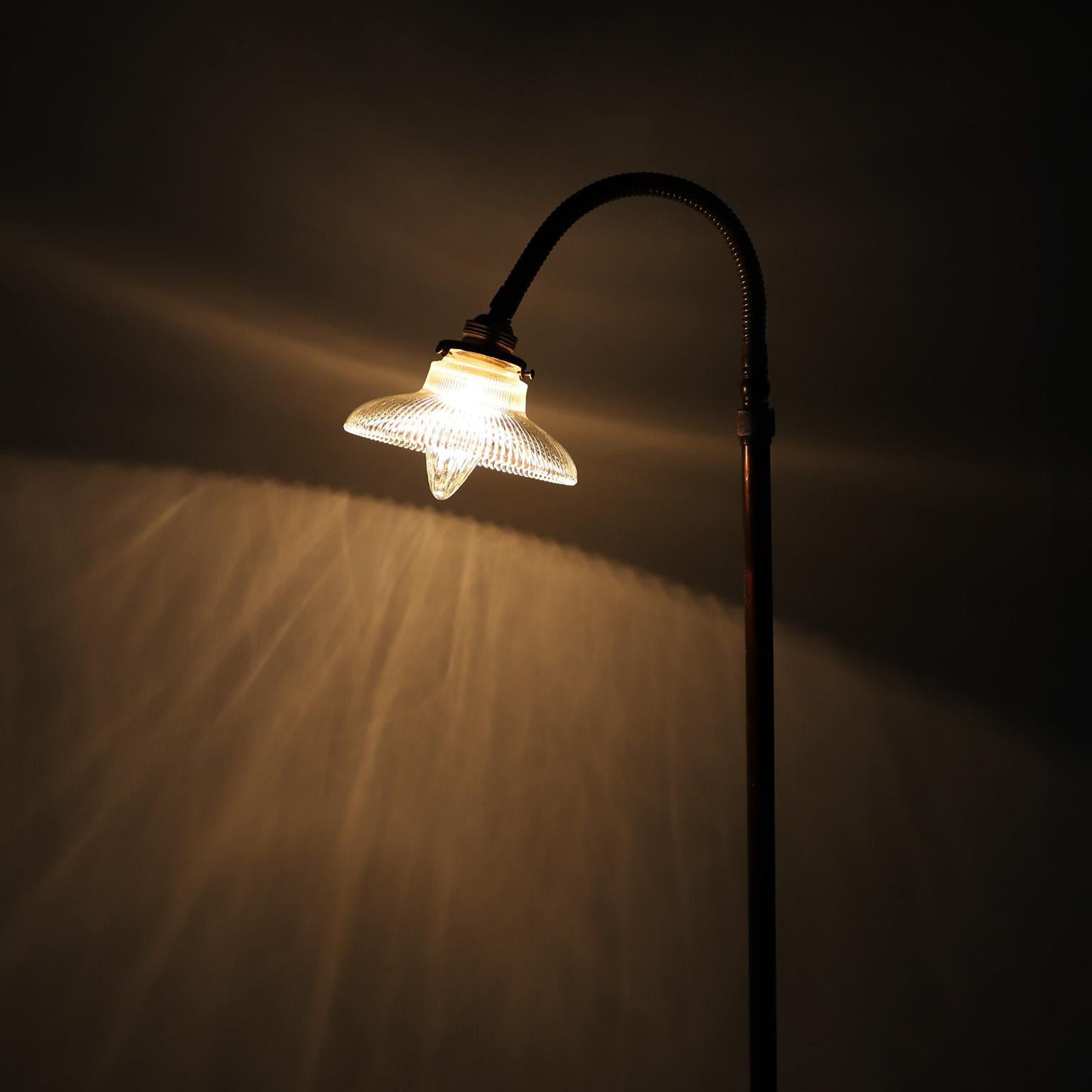 Américain Lampadaire industriel en vente