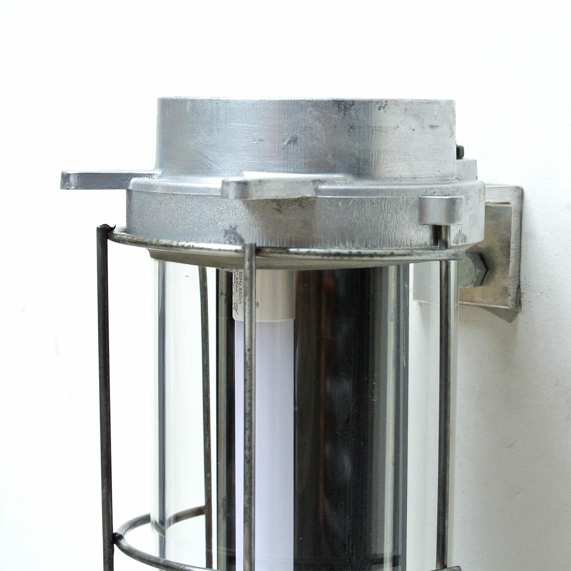 Industrial Fluorescent Light in Cast Aluminium with a Fence, circa 1970-1979 For Sale 1