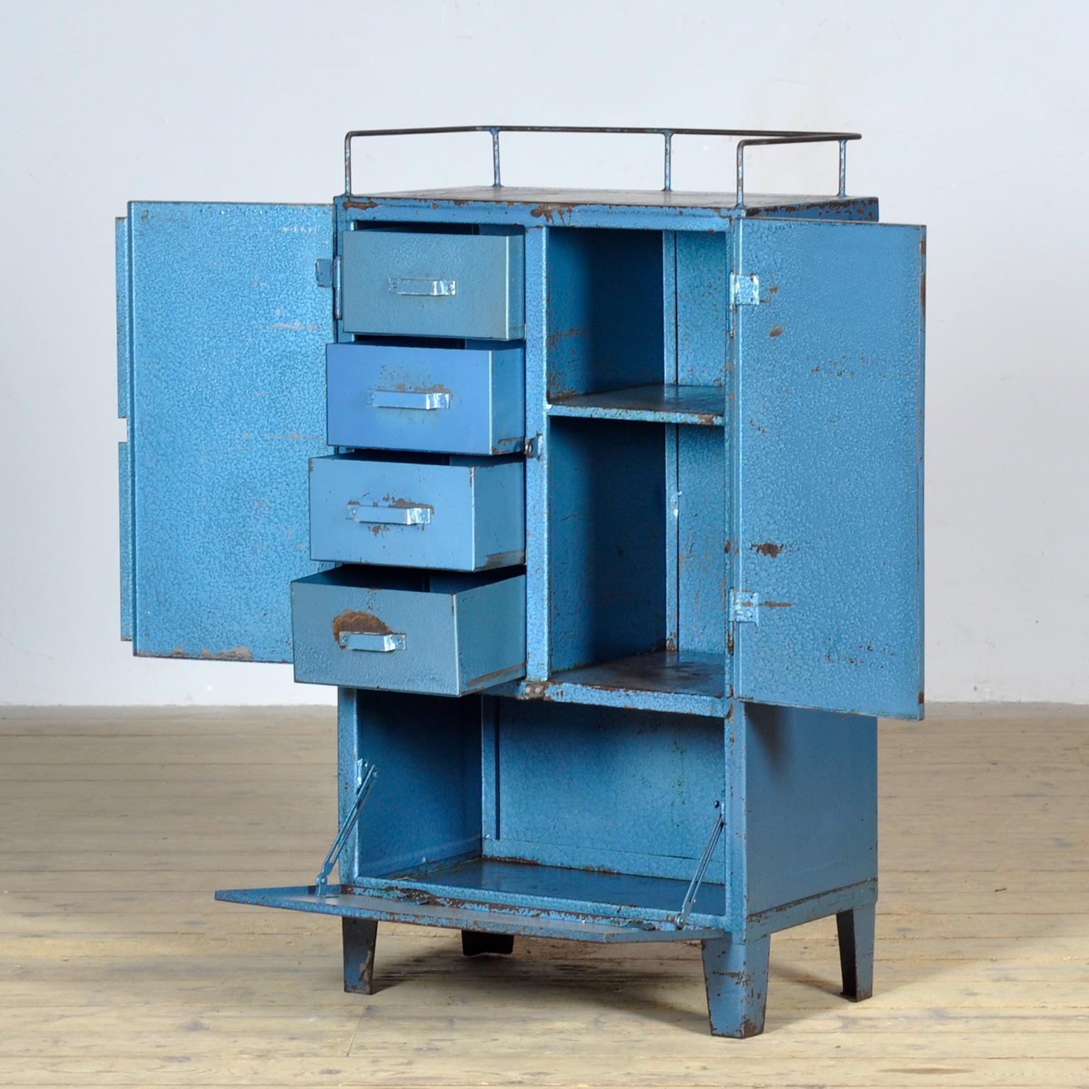 Industrial four-drawer cabinet from the 1970s For Sale 2