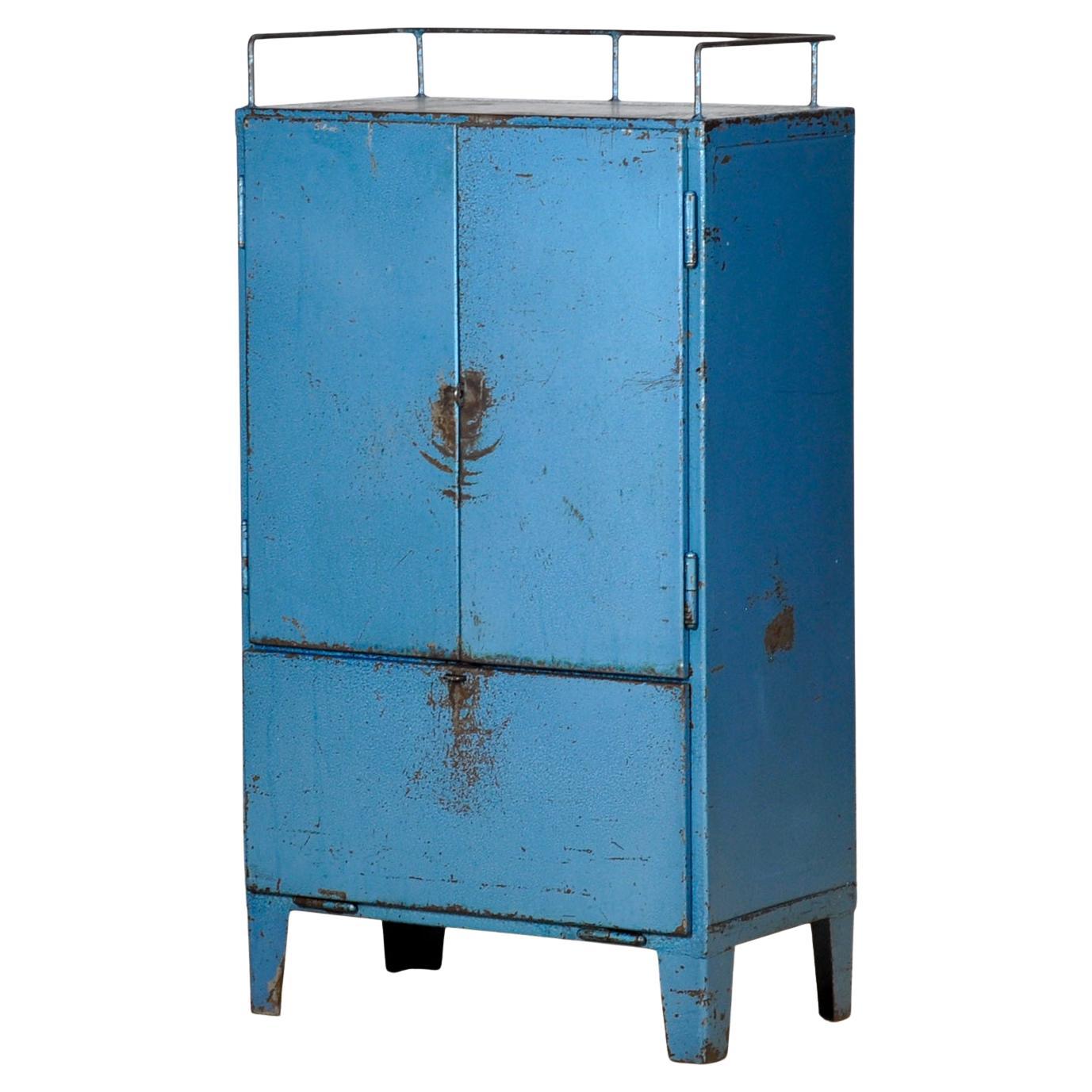 Industrial four-drawer cabinet from the 1970s For Sale