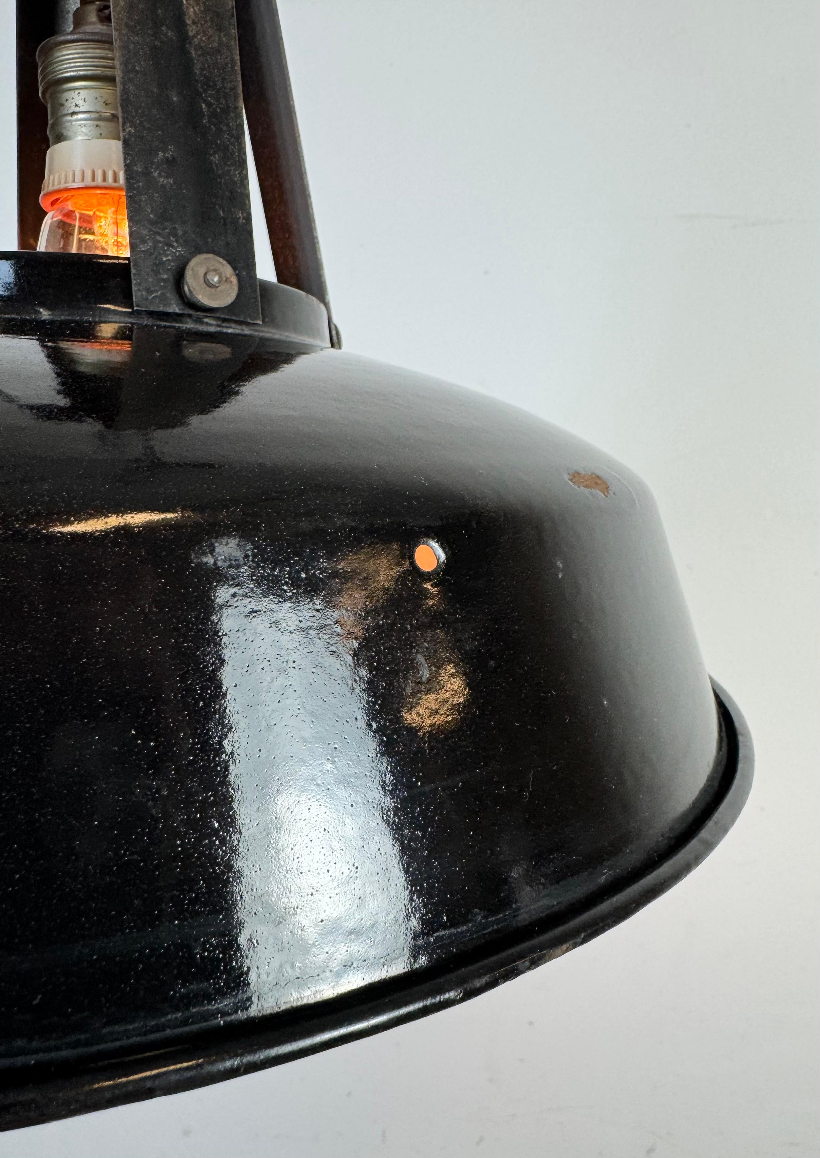 Industrielle französische schwarze Emaille-Hängelampe aus MAZDA, 1960er Jahre im Angebot 8