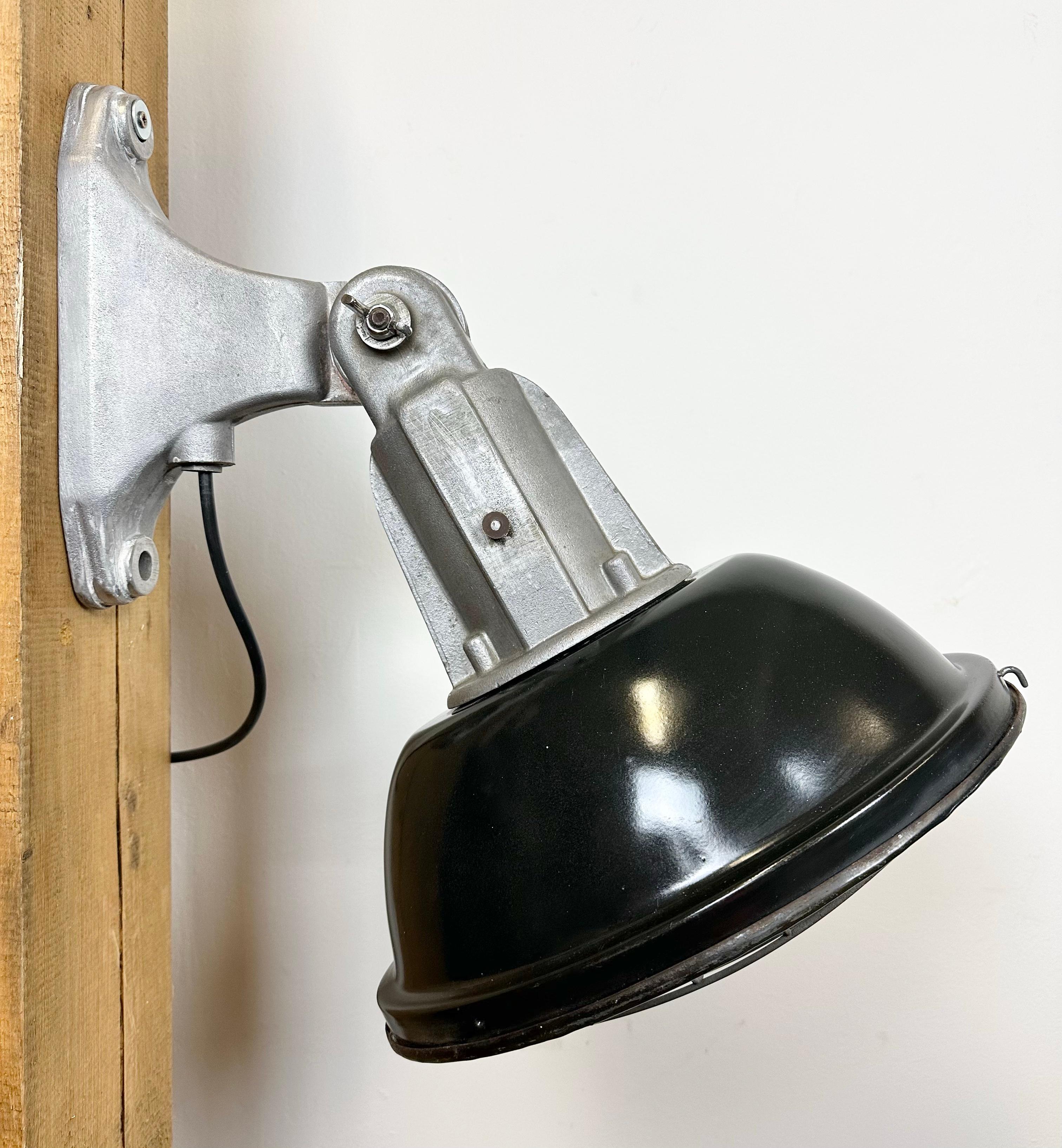 Industrial French Black Enamel Wall Lamp, 1960s For Sale 4