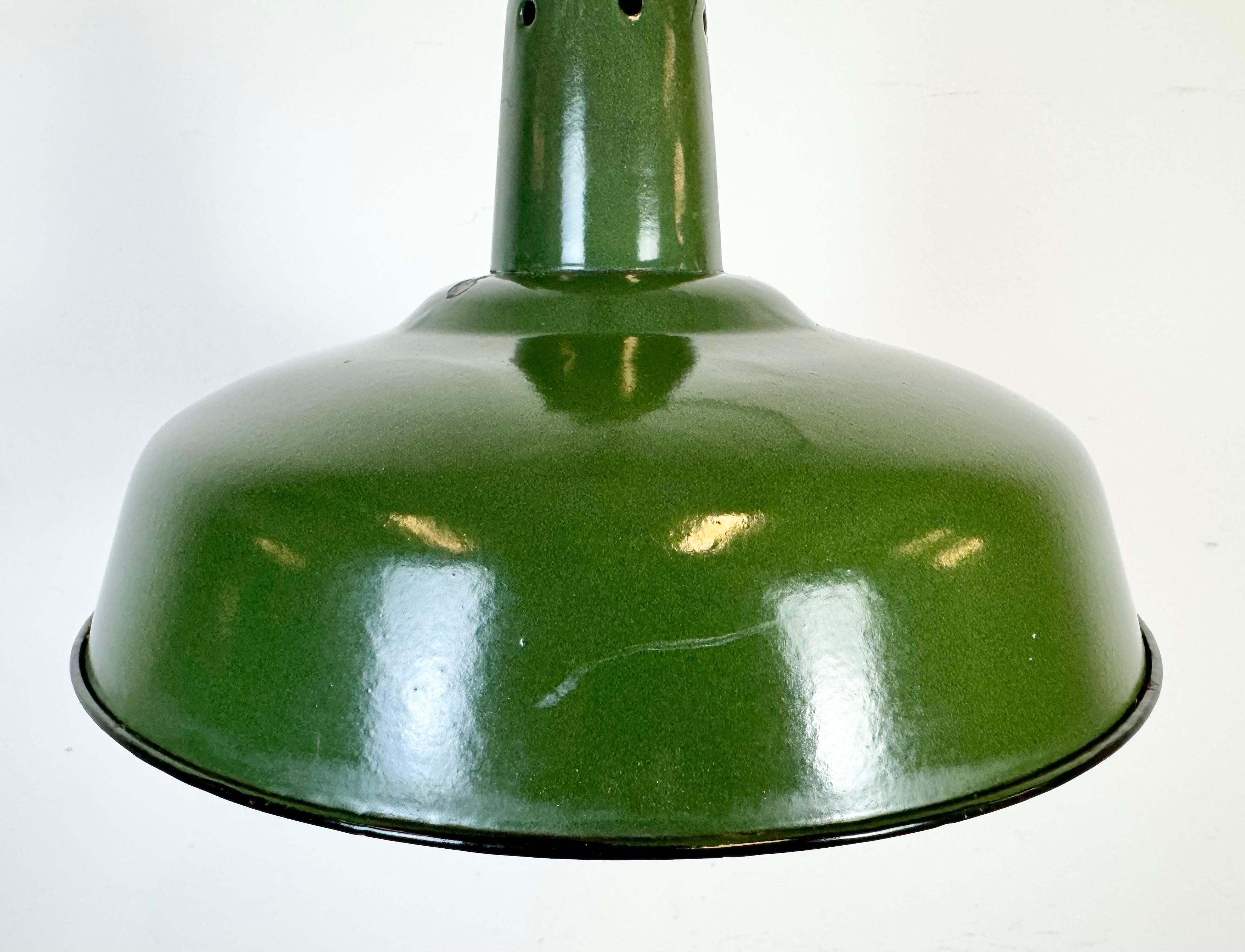 Alluminio Lampada a sospensione industriale francese Greene & Greene Factory, anni '60 in vendita