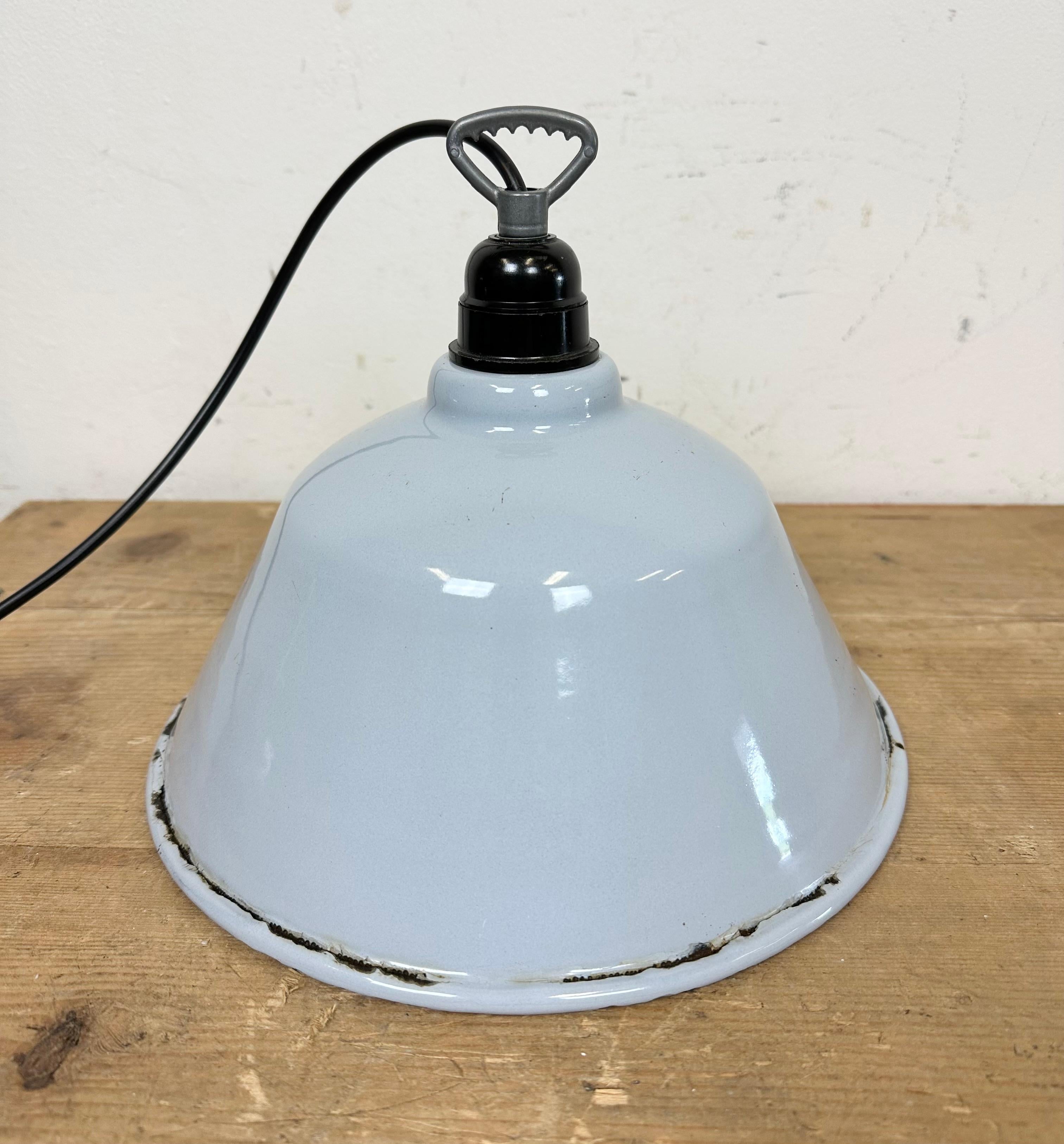 Industrial French Grey Enamel Factory Pendant Lamp, 1960s For Sale 6